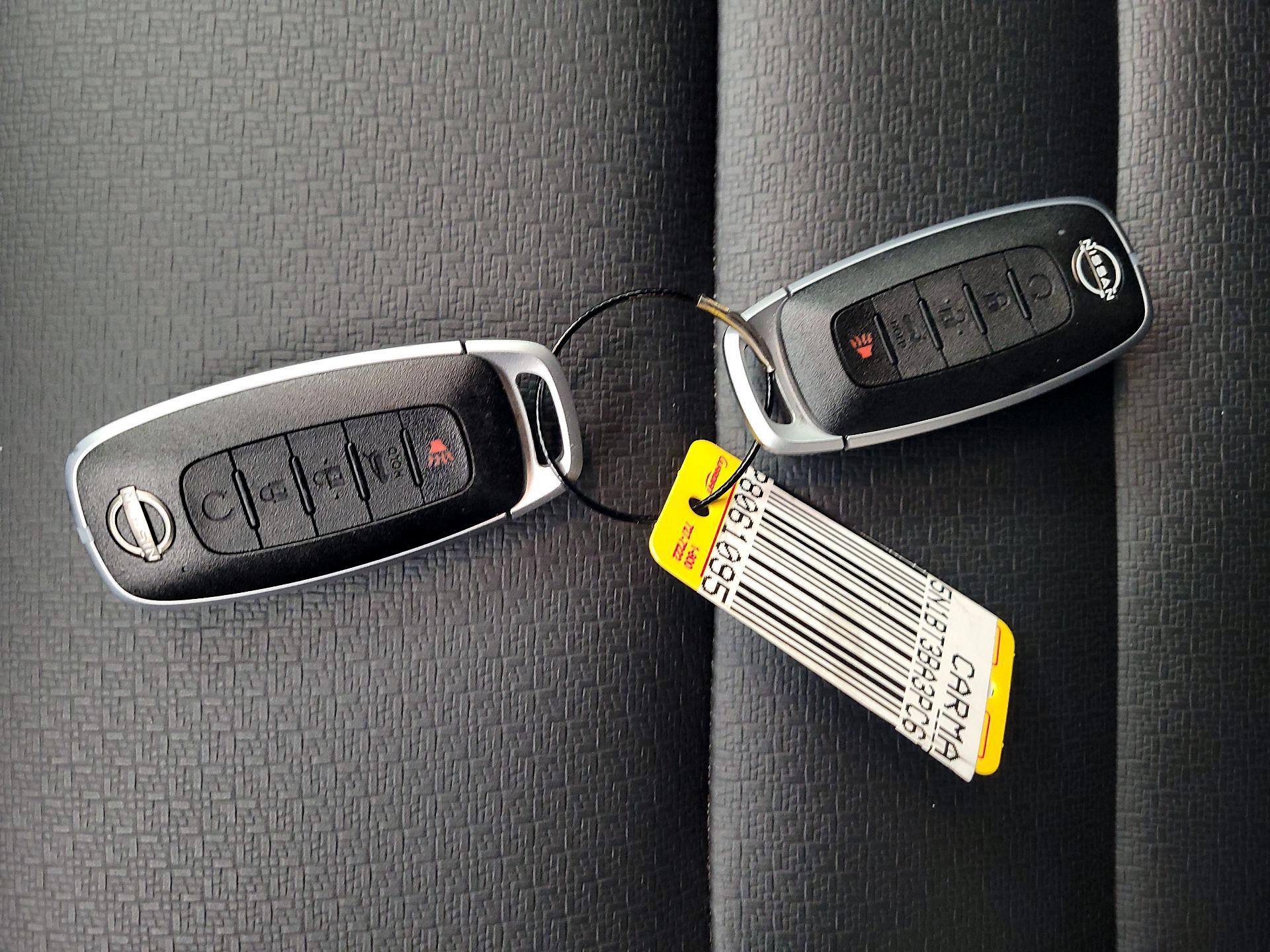 Thumbnail: 2023 Nissan Rogue - 18