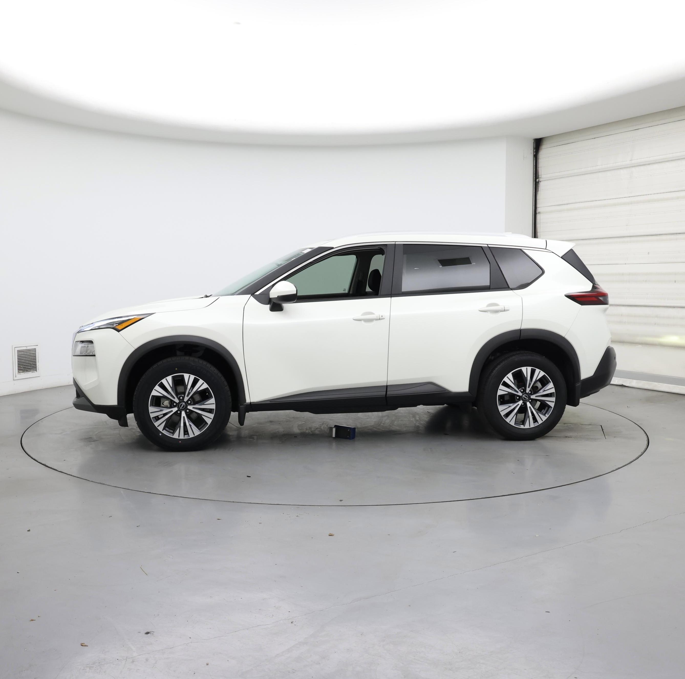 Thumbnail: 2023 Nissan Rogue - 3