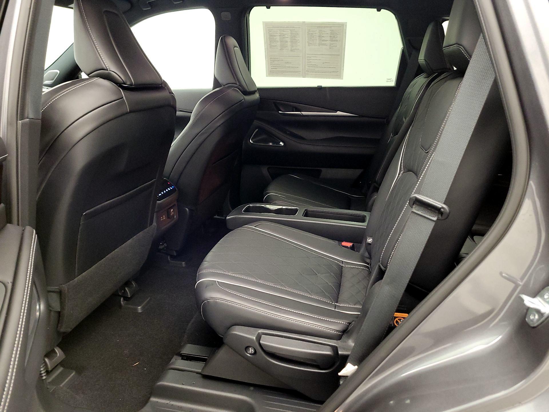 Thumbnail: 2022 INFINITI QX60 - 19