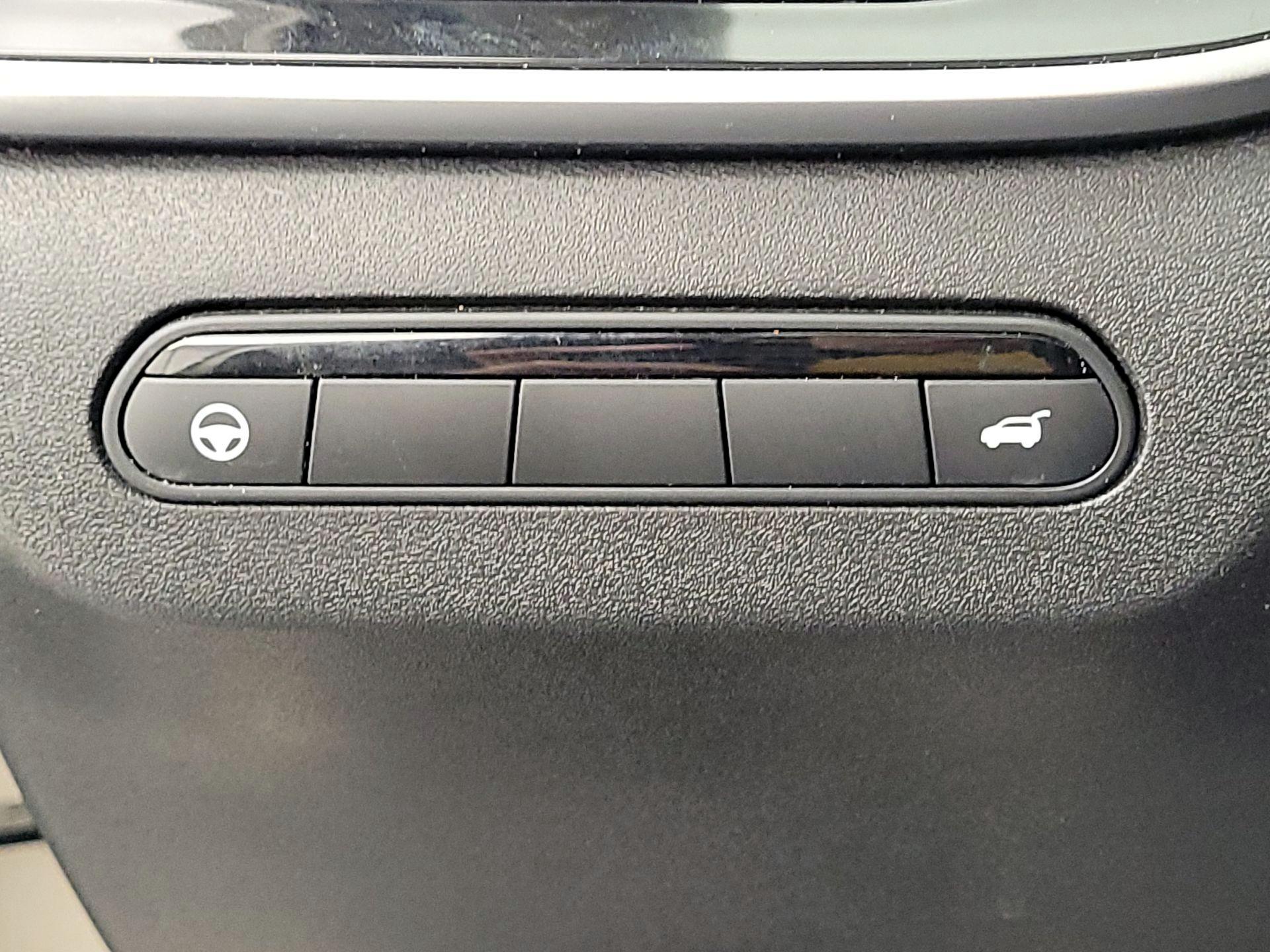 Thumbnail: 2023 INFINITI QX60 - 13