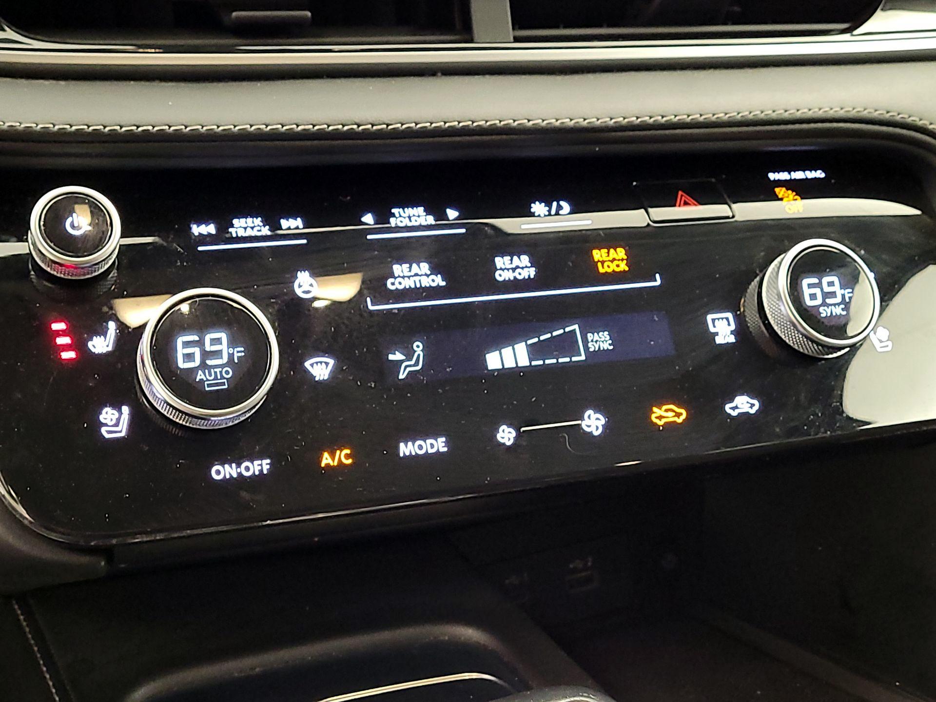 Thumbnail: 2023 INFINITI QX60 - 16