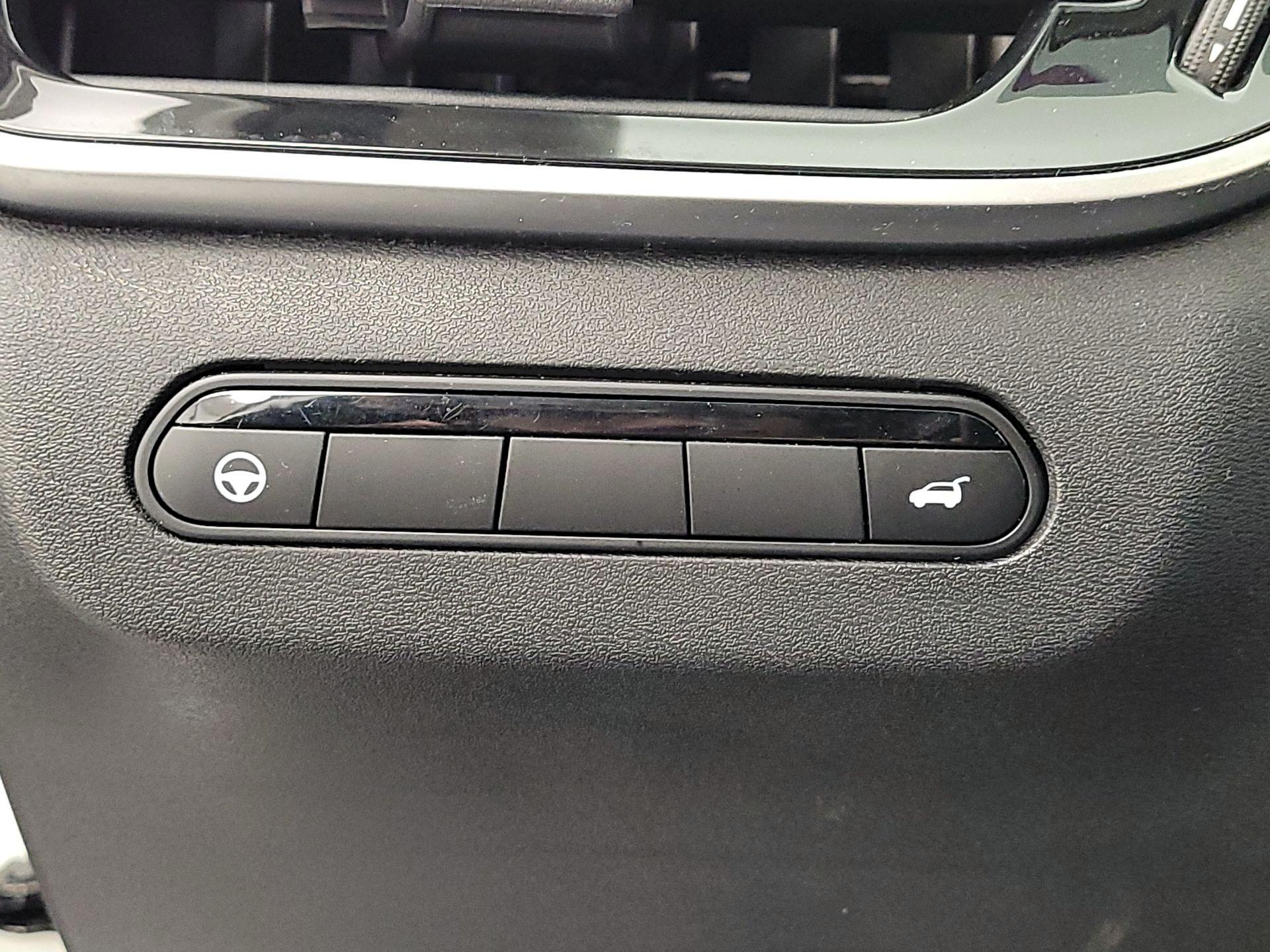 Thumbnail: 2023 INFINITI QX60 - 13