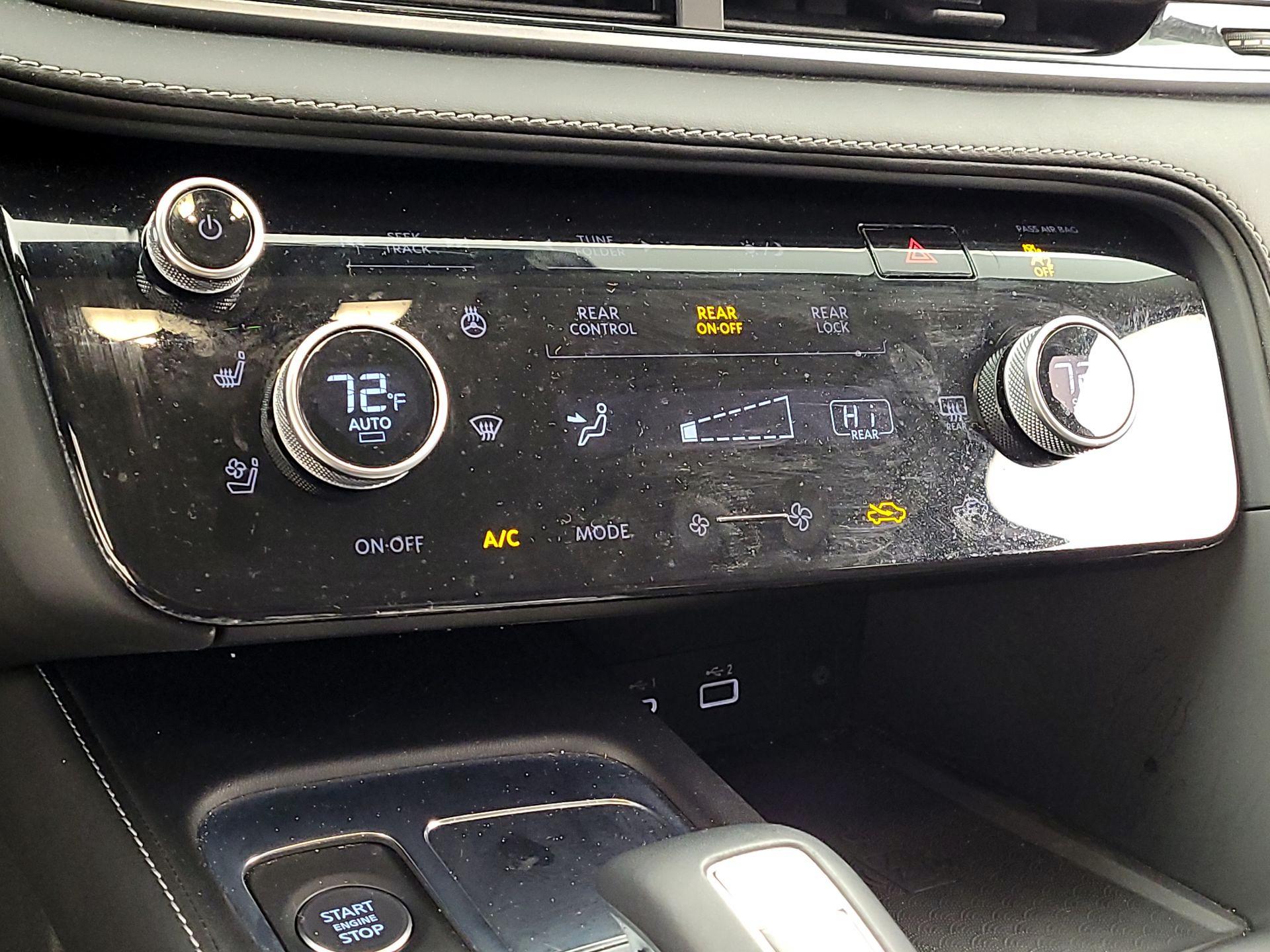 Thumbnail: 2023 INFINITI QX60 - 16