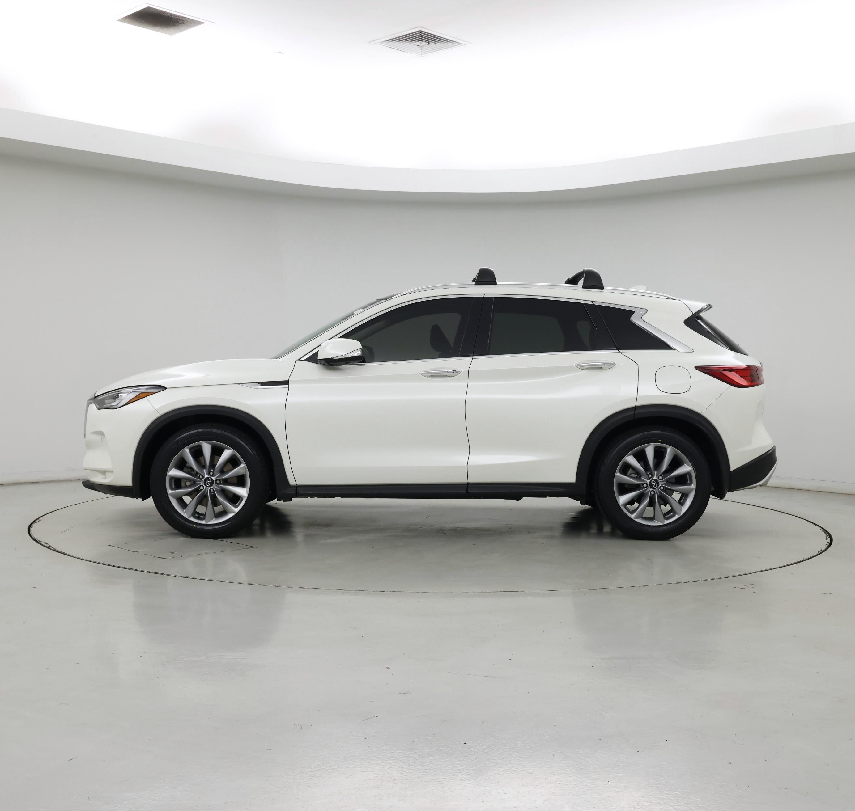 Thumbnail: 2022 INFINITI QX50 - 3