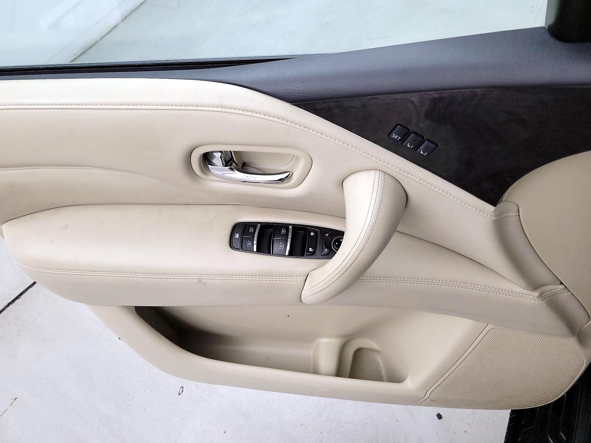 Thumbnail: 2022 INFINITI QX80 - 12