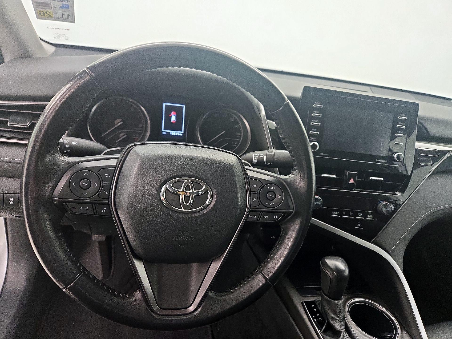 Thumbnail: 2022 Toyota Camry - 10