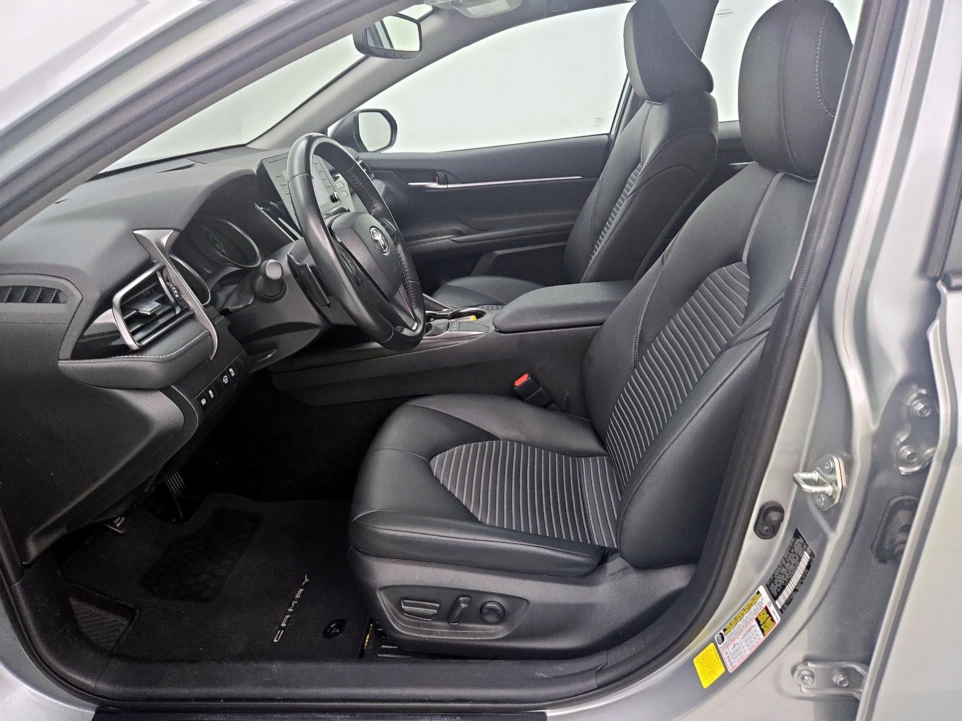 Thumbnail: 2022 Toyota Camry - 11