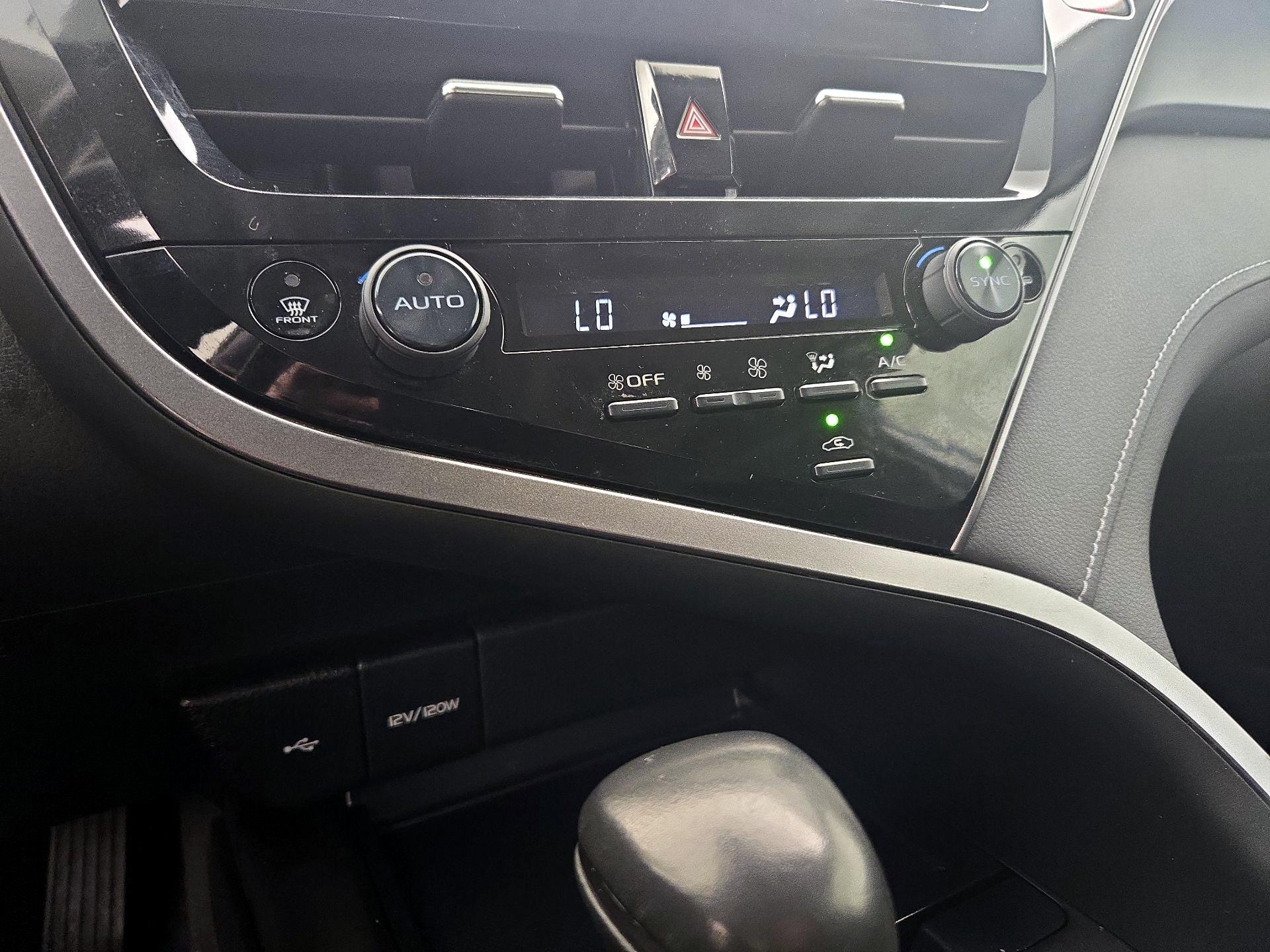 Thumbnail: 2022 Toyota Camry - 16