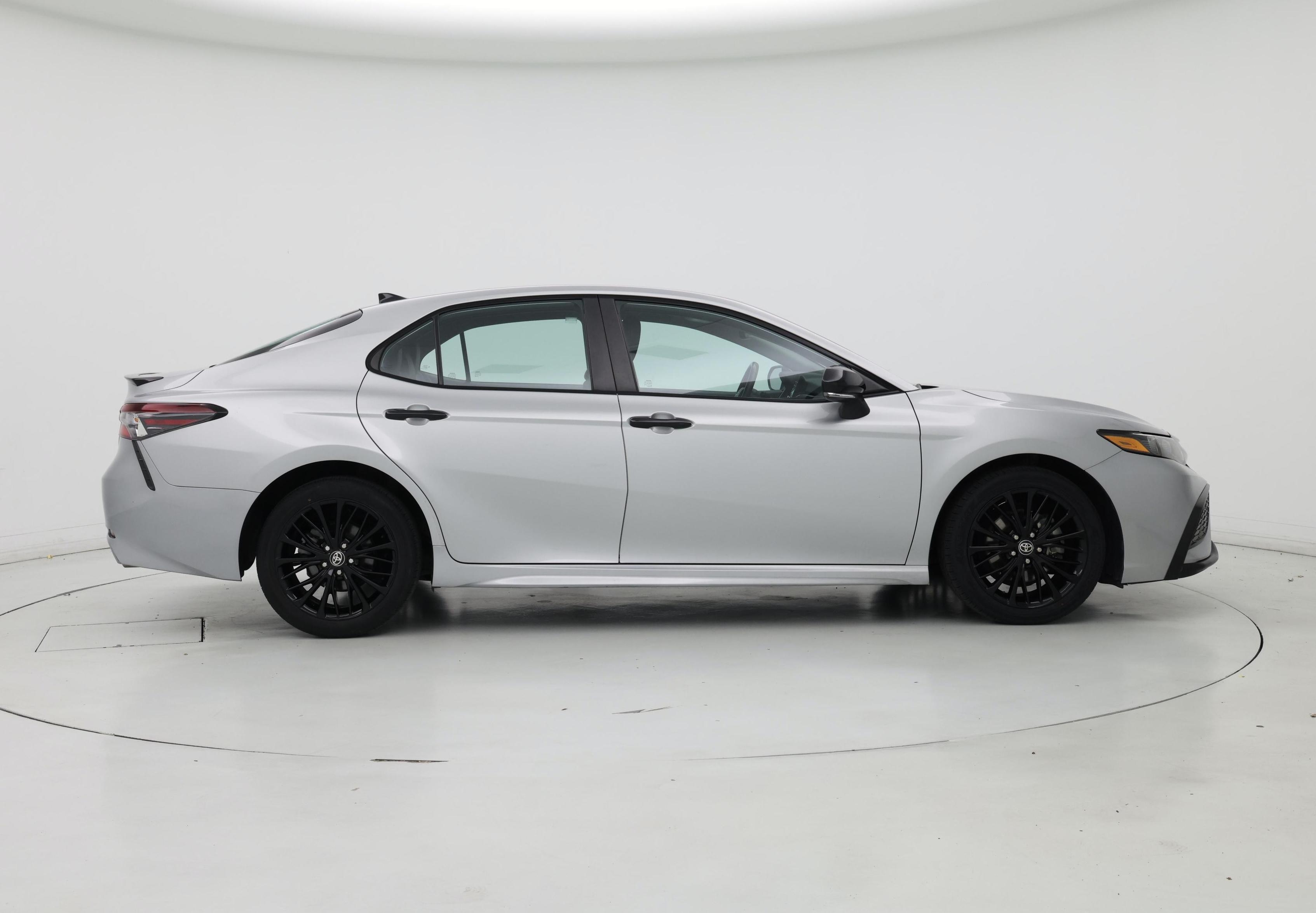 Thumbnail: 2022 Toyota Camry - 7