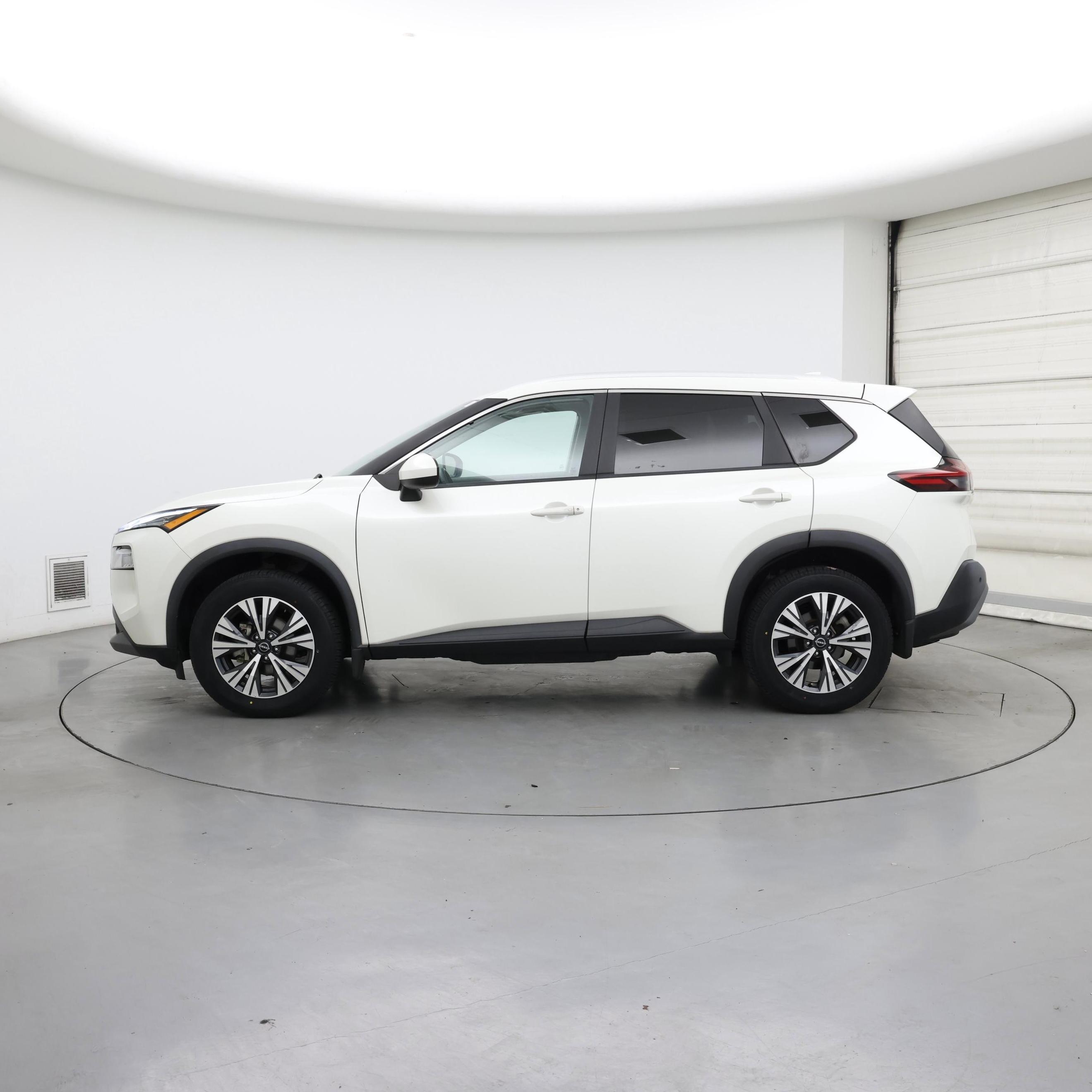 Thumbnail: 2023 Nissan Rogue - 3