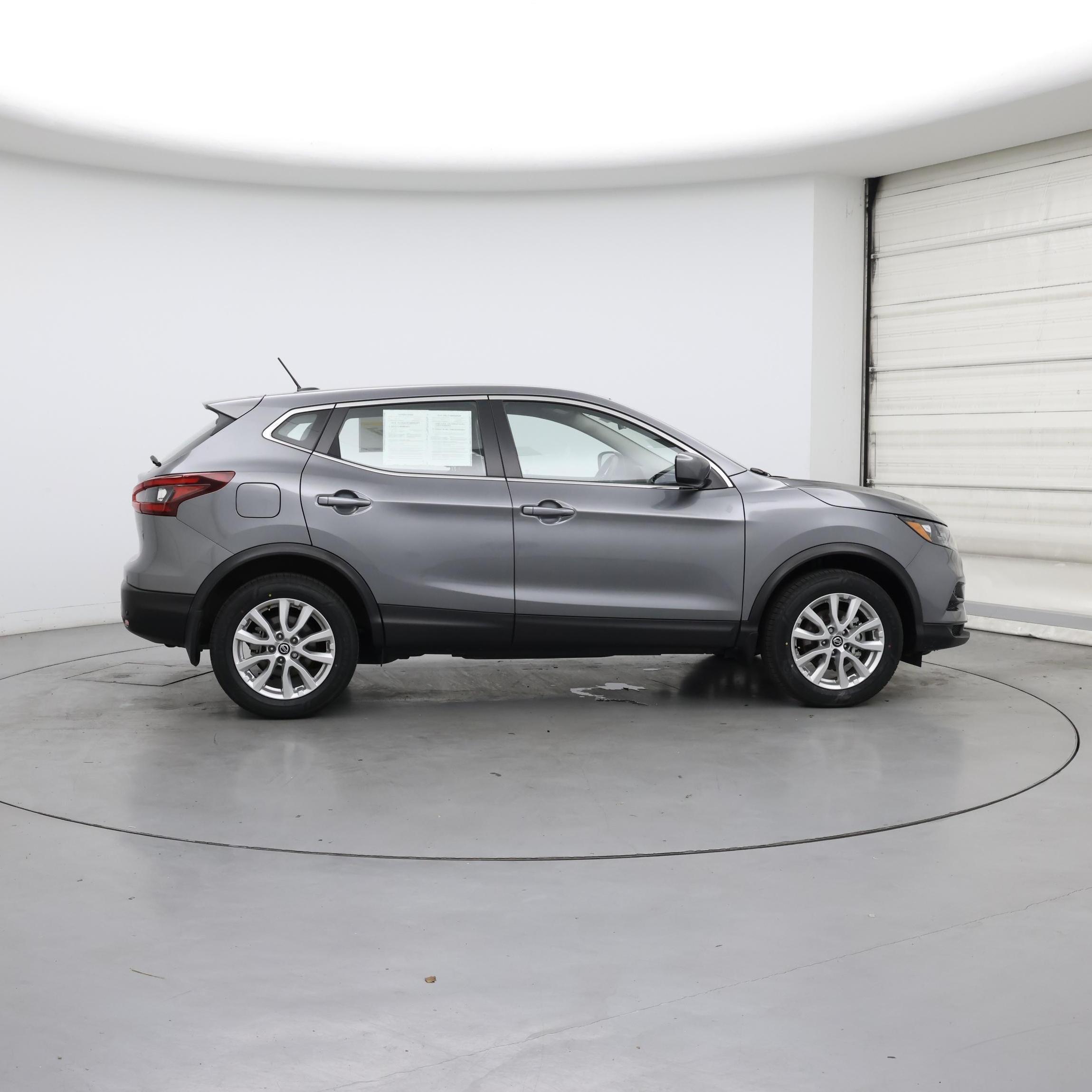 Thumbnail: 2022 Nissan Rogue Sport - 7