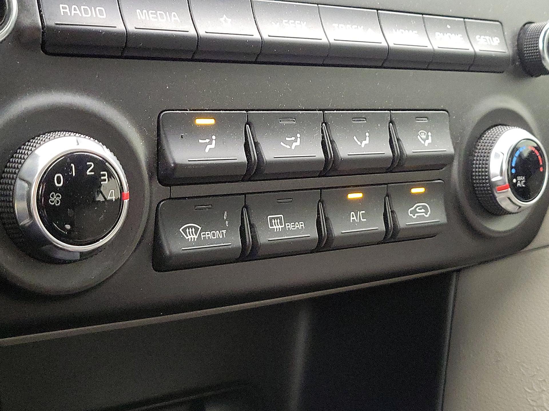 Thumbnail: 2020 Kia Sportage - 16