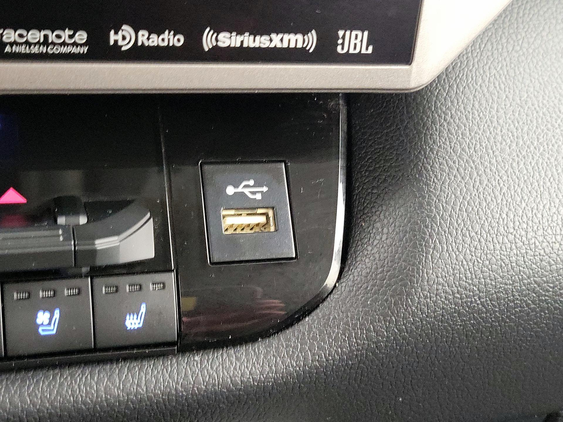 Thumbnail: 2022 Toyota Tundra - 18