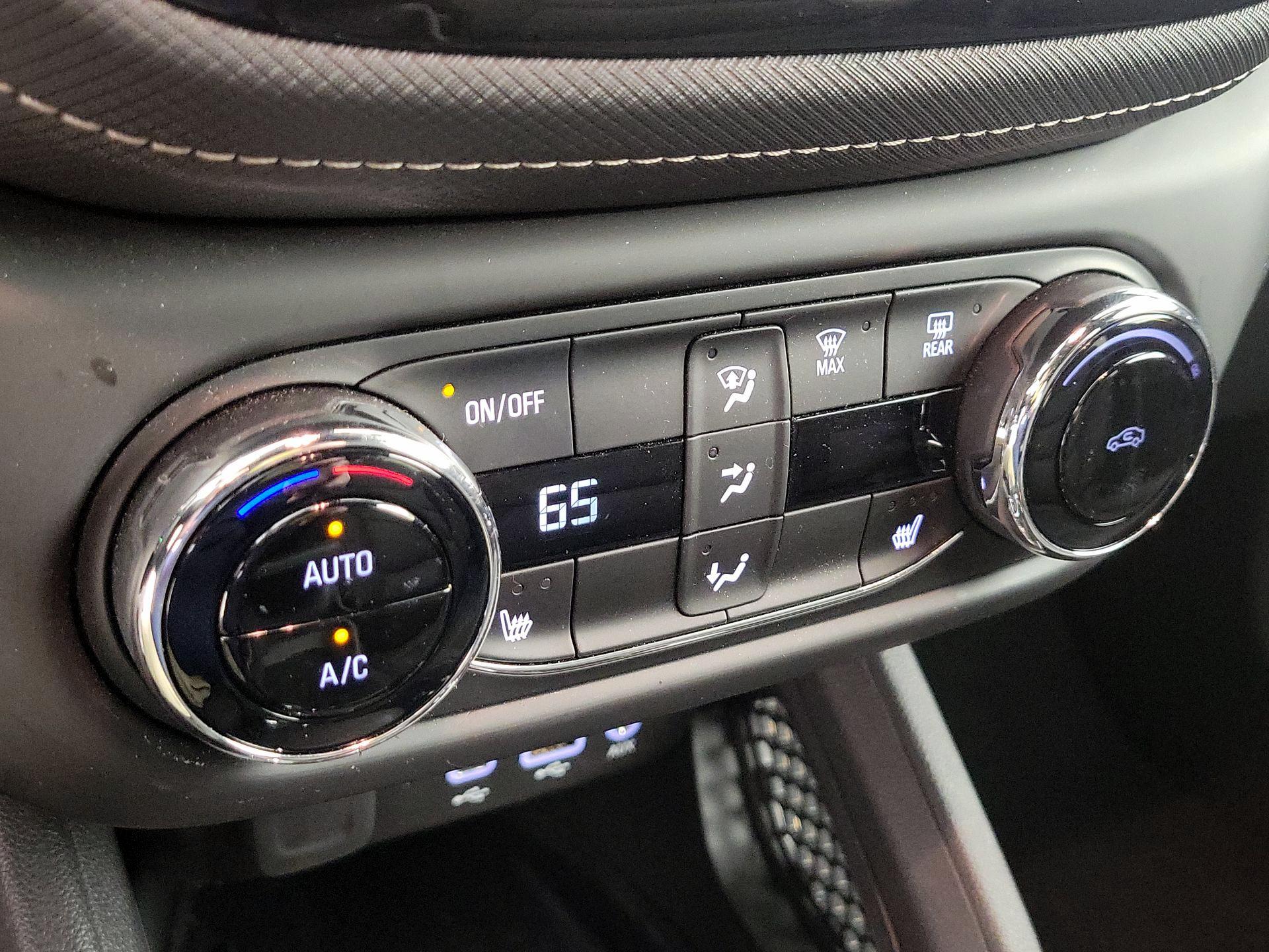 Thumbnail: 2022 Chevrolet TrailBlazer - 16