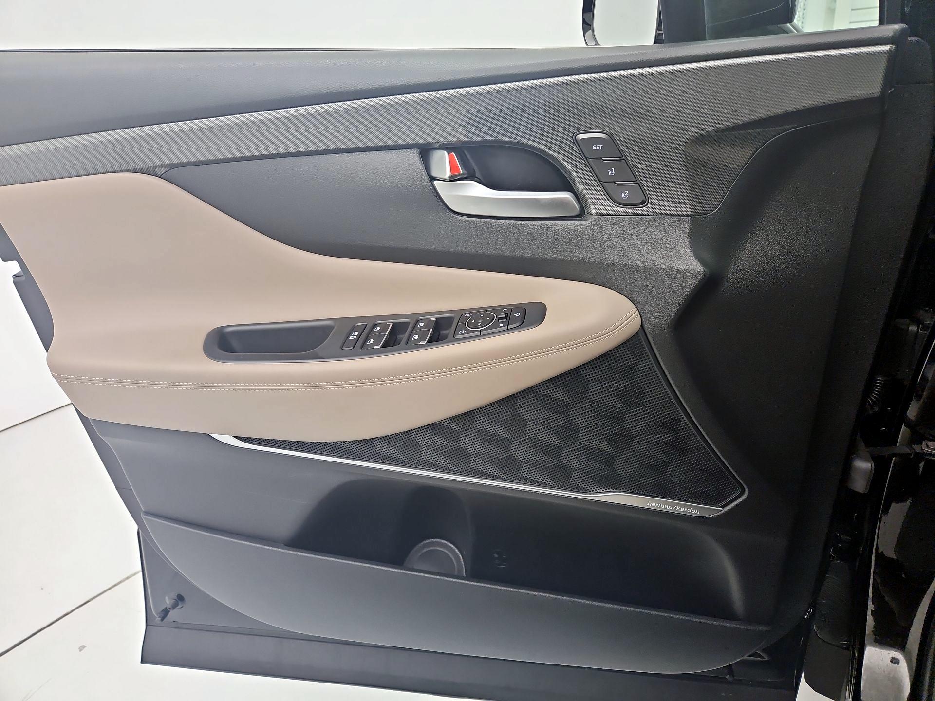 Thumbnail: 2022 Hyundai Santa Fe - 12