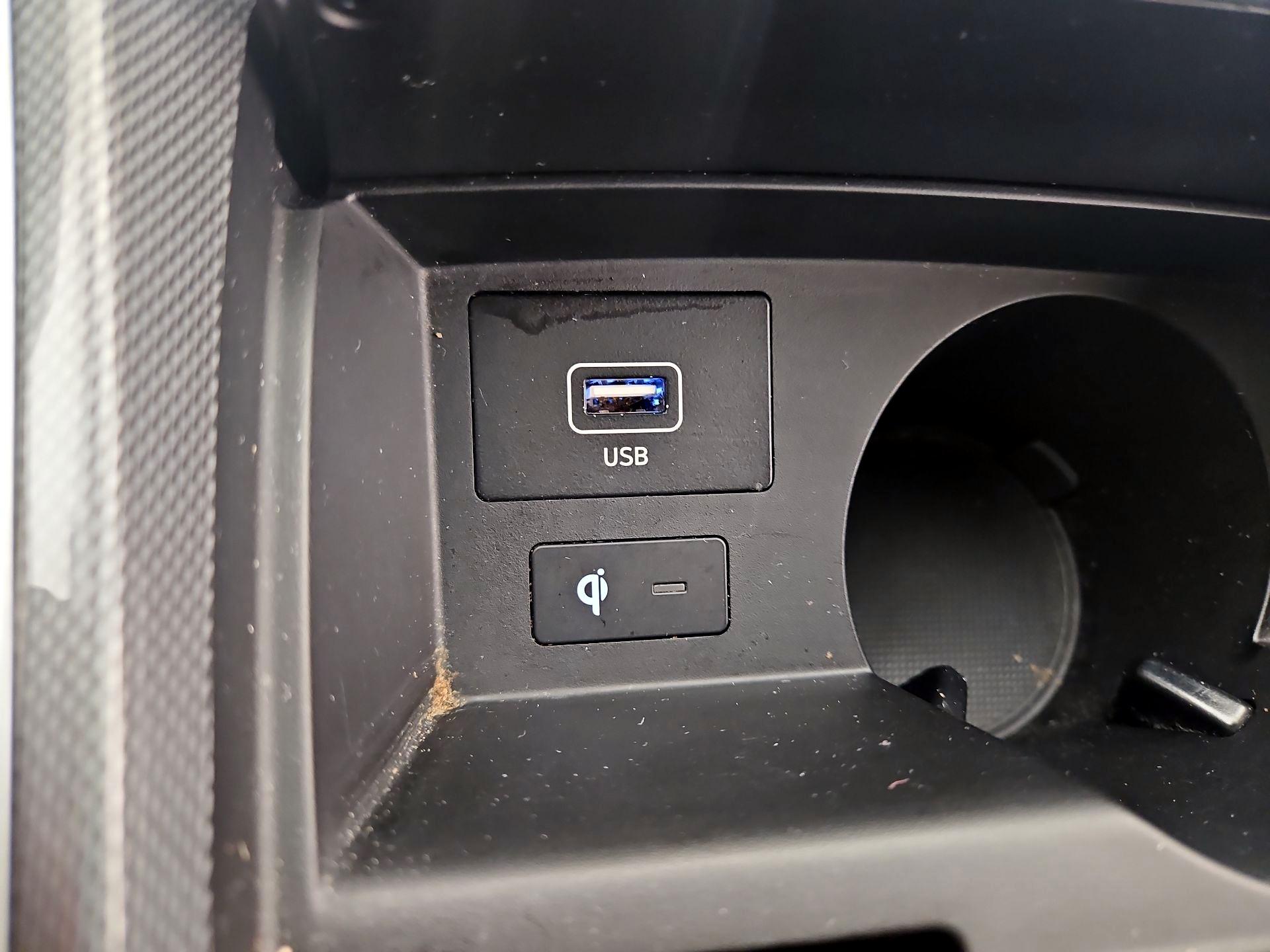 Thumbnail: 2022 Hyundai Santa Fe - 19