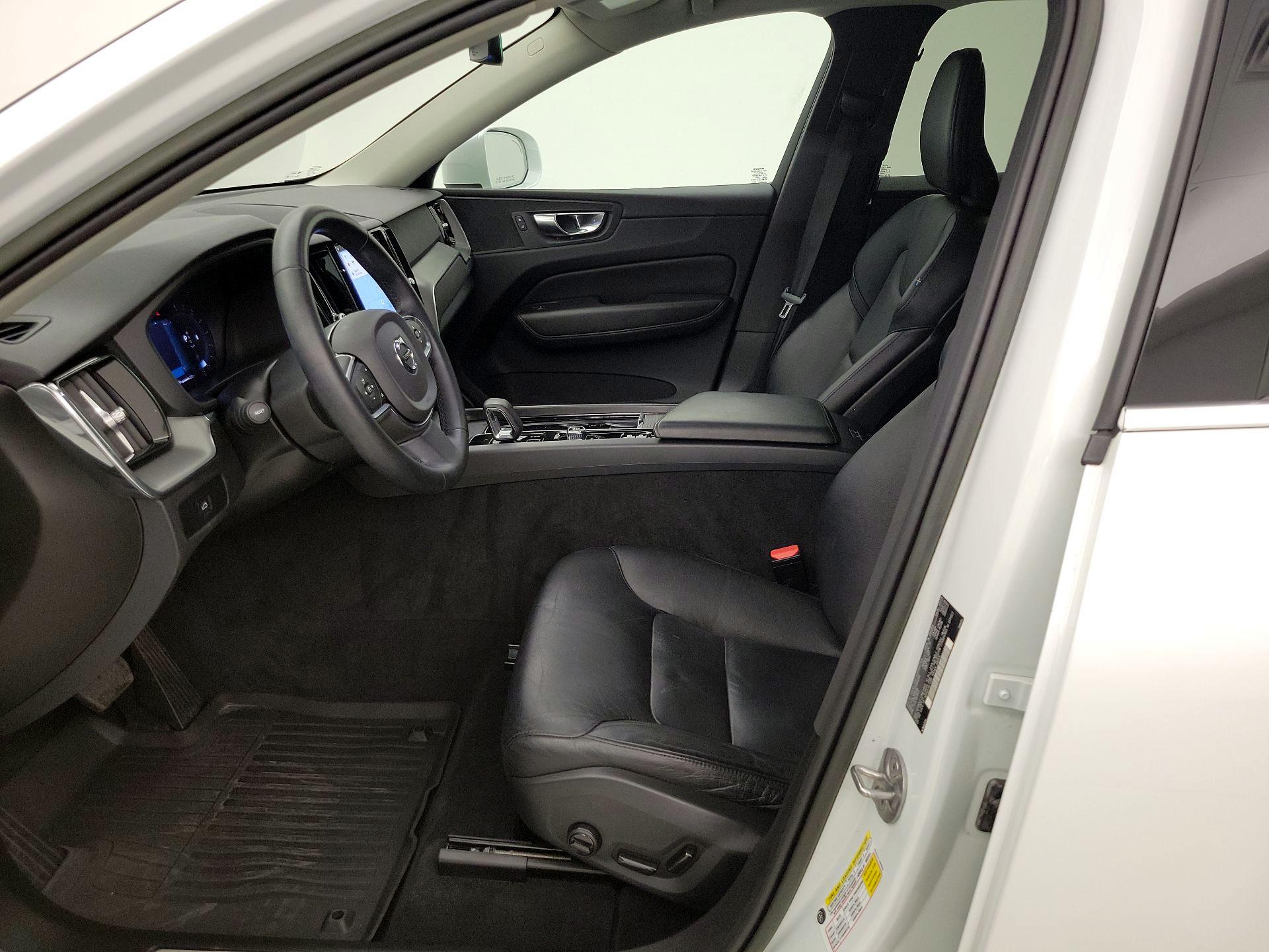 Thumbnail: 2023 Volvo XC60 - 11