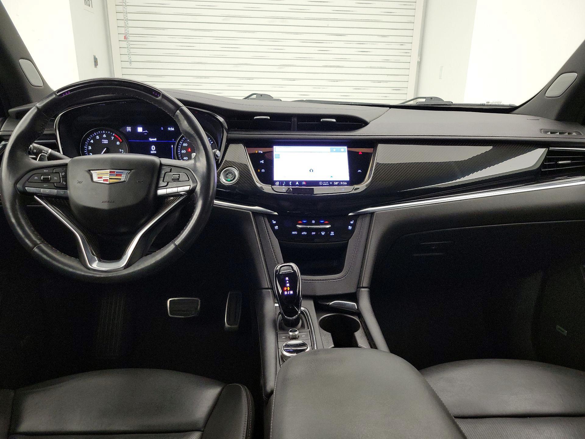 Thumbnail: 2023 Cadillac XT6 - 9