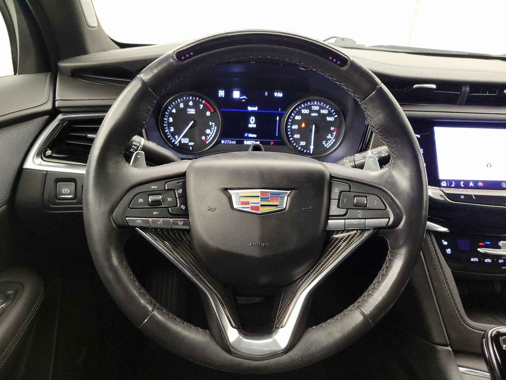 Thumbnail: 2023 Cadillac XT6 - 10