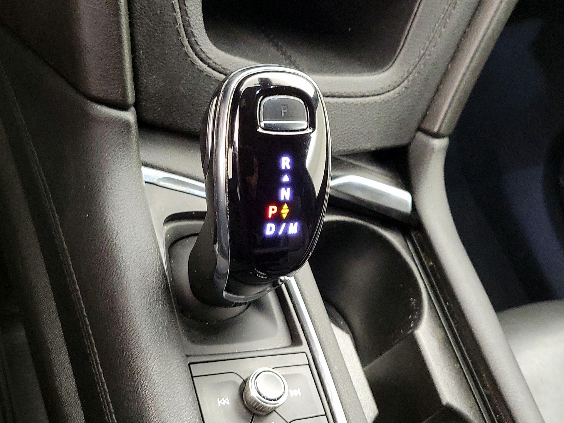 Thumbnail: 2023 Cadillac XT6 - 18