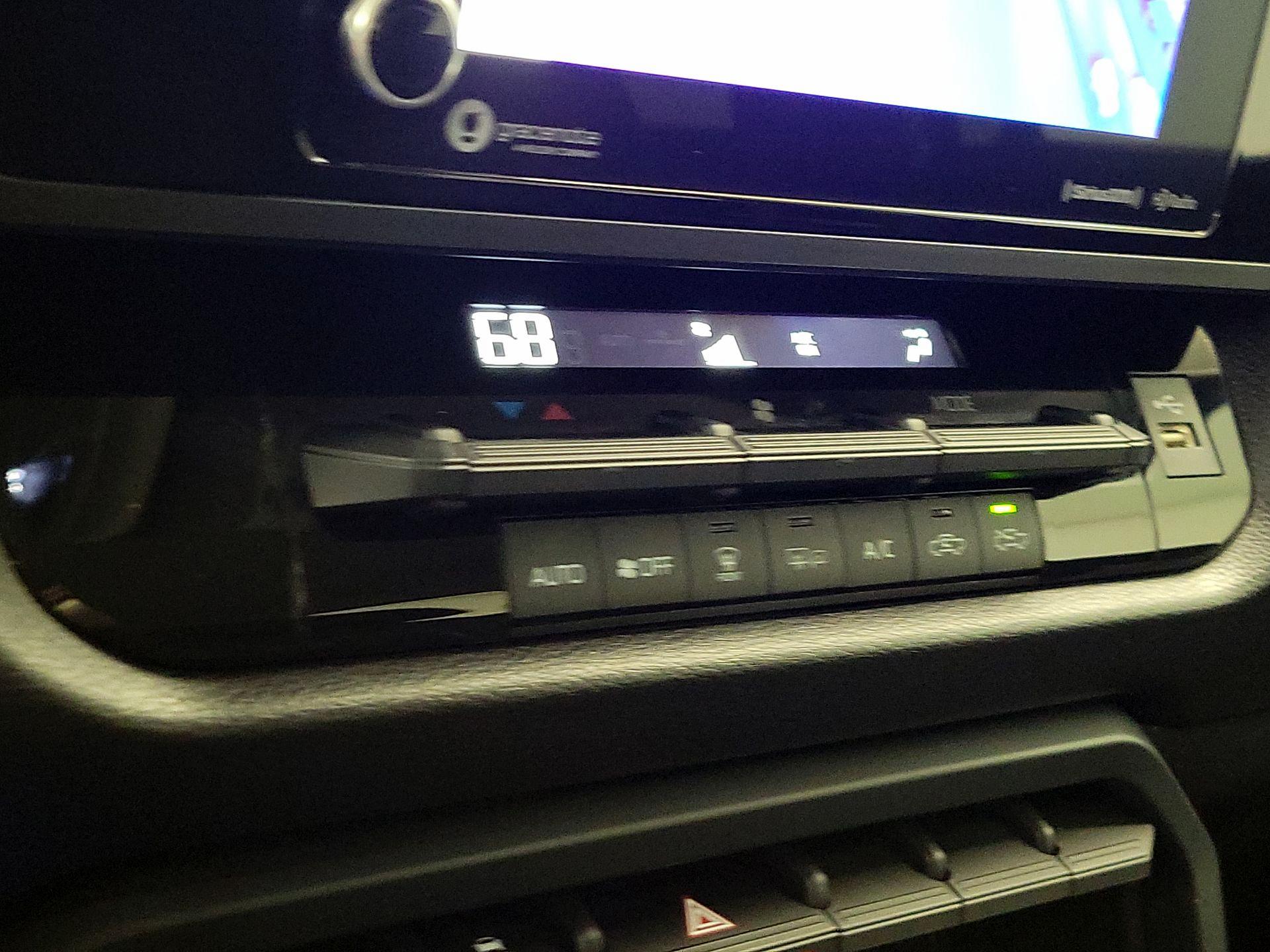 Thumbnail: 2022 Toyota Tundra - 16