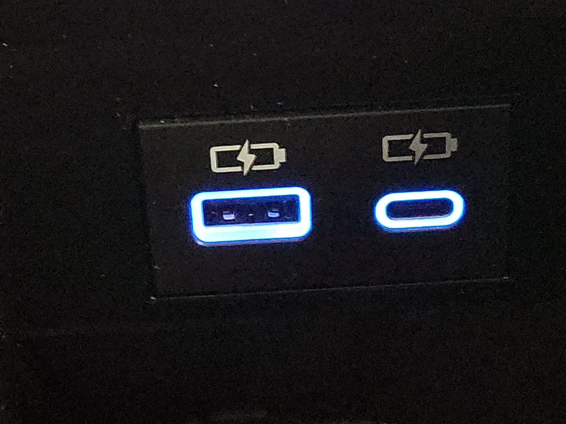 Thumbnail: 2022 Toyota Tundra - 18