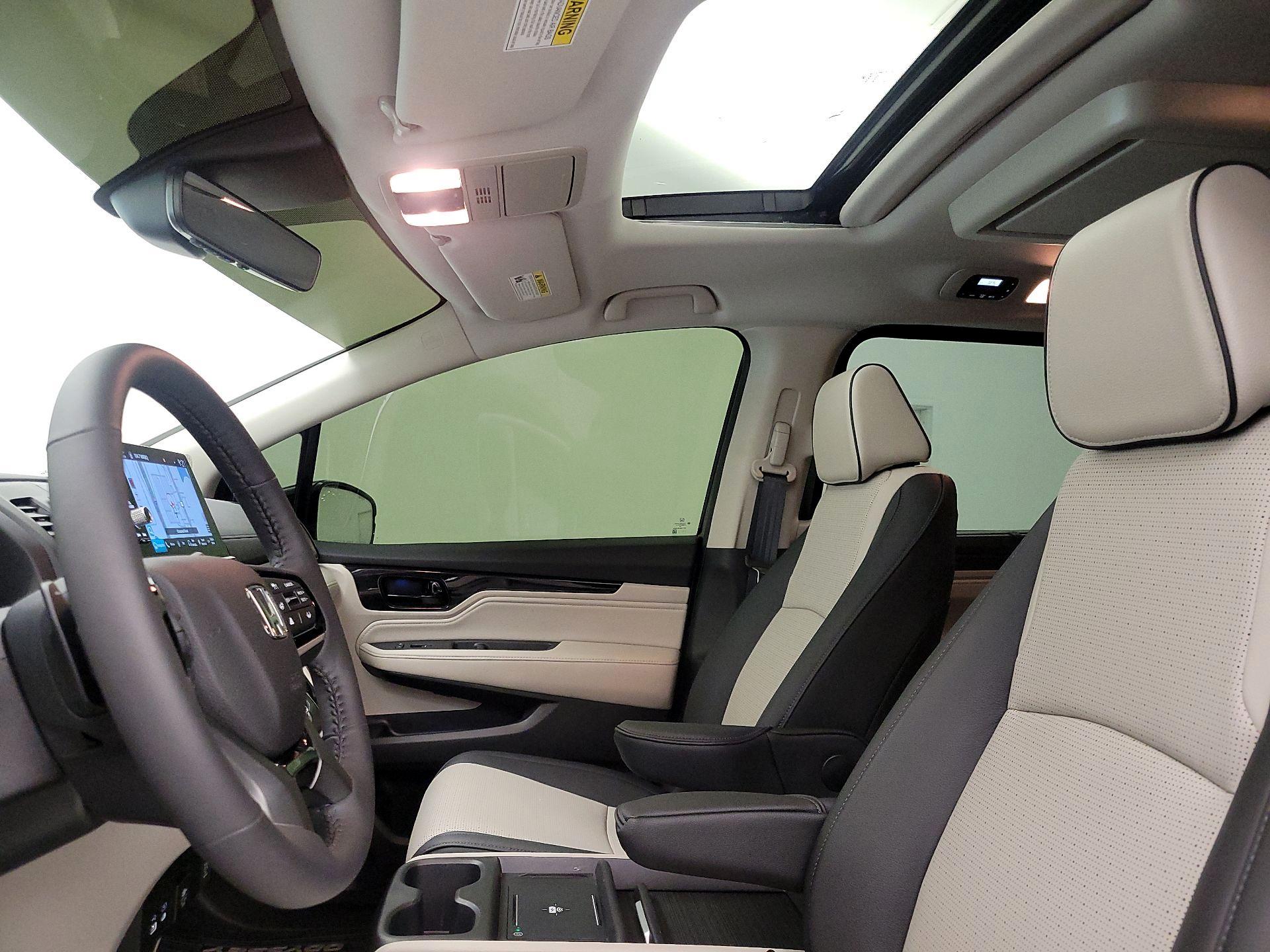 Thumbnail: 2026 Honda Odyssey - 20