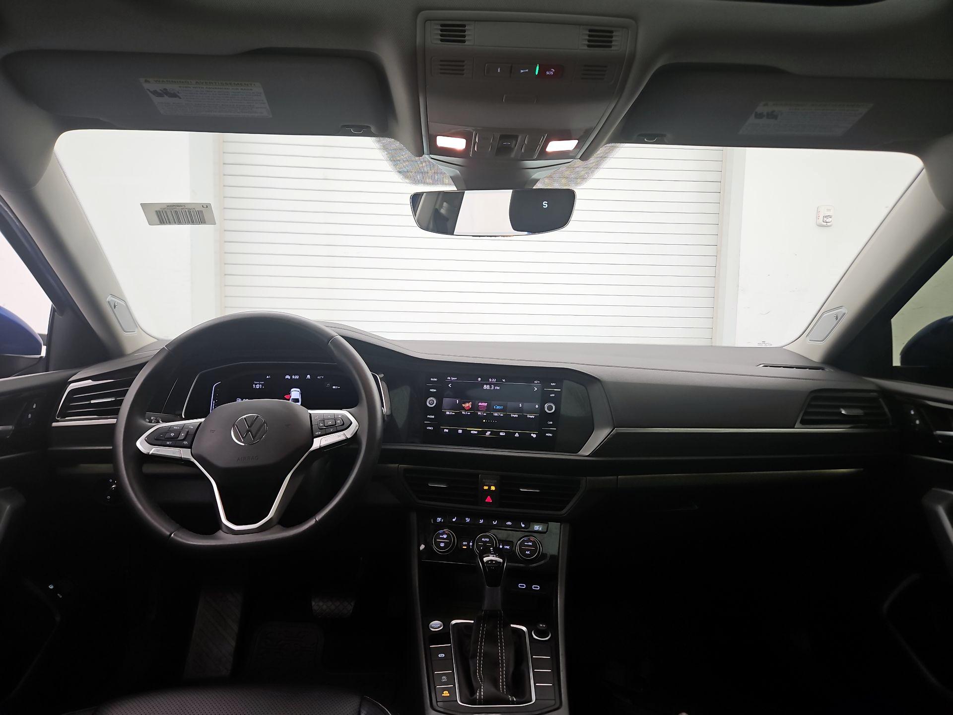 Thumbnail: 2023 Volkswagen Jetta - 9