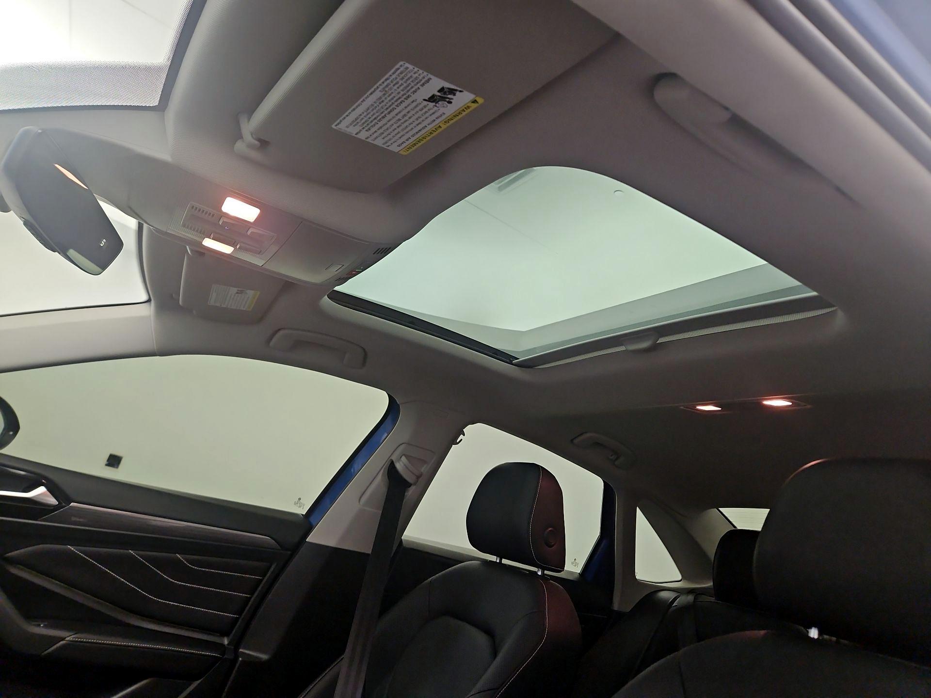 Thumbnail: 2023 Volkswagen Jetta - 18