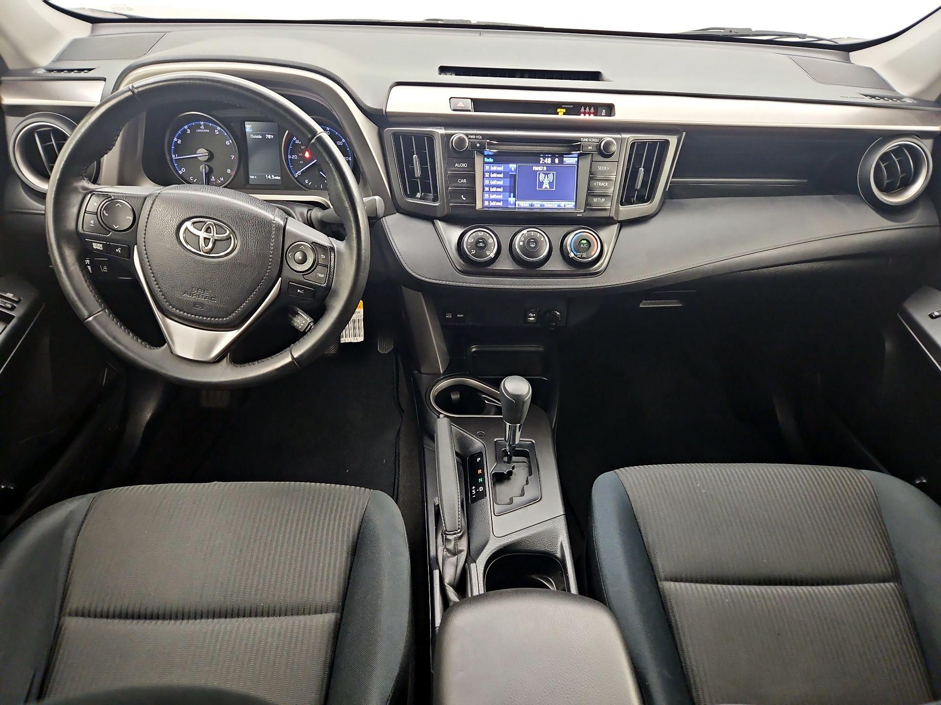 Thumbnail: 2018 Toyota RAV4 - 9