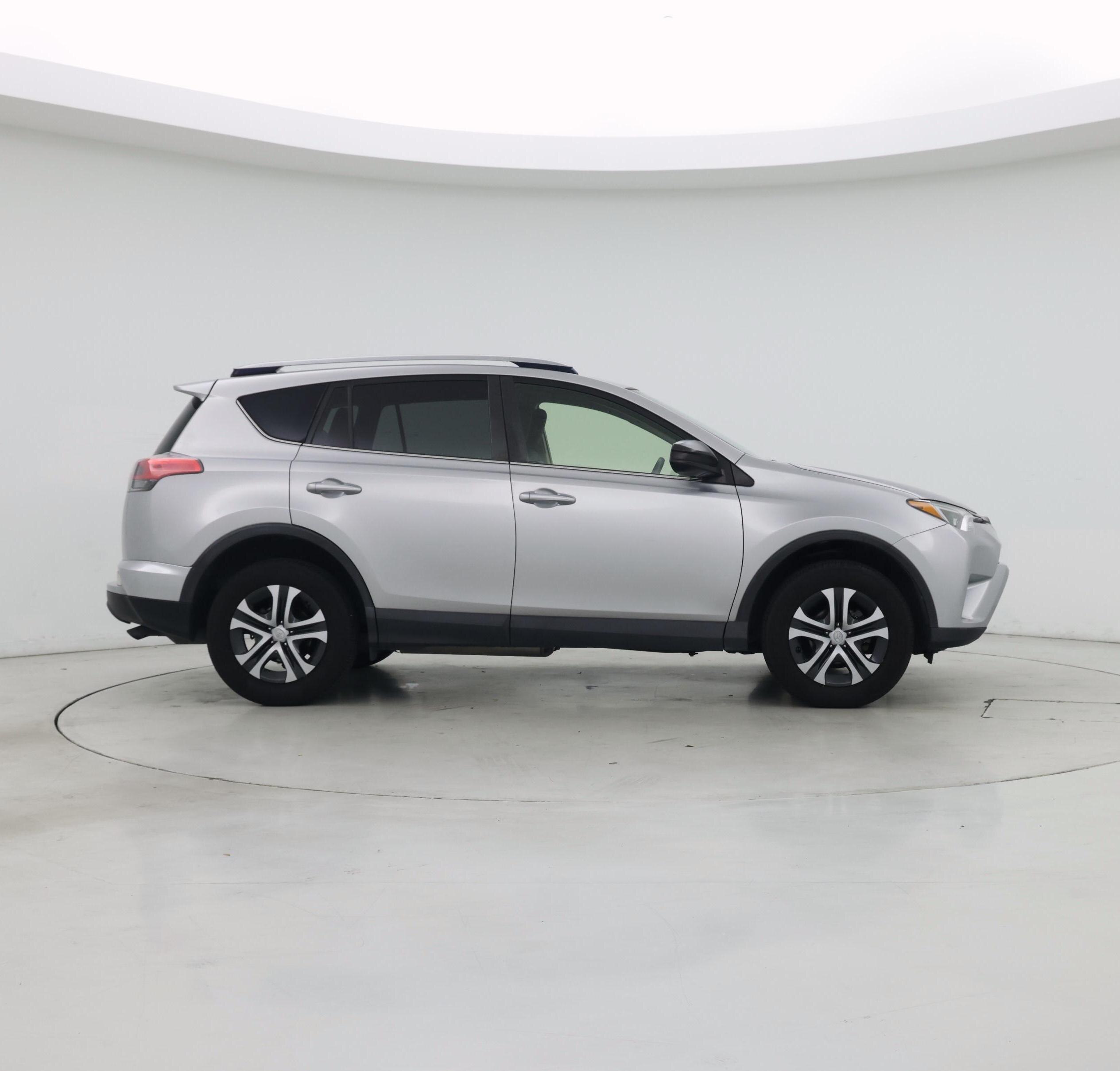 Thumbnail: 2018 Toyota RAV4 - 7