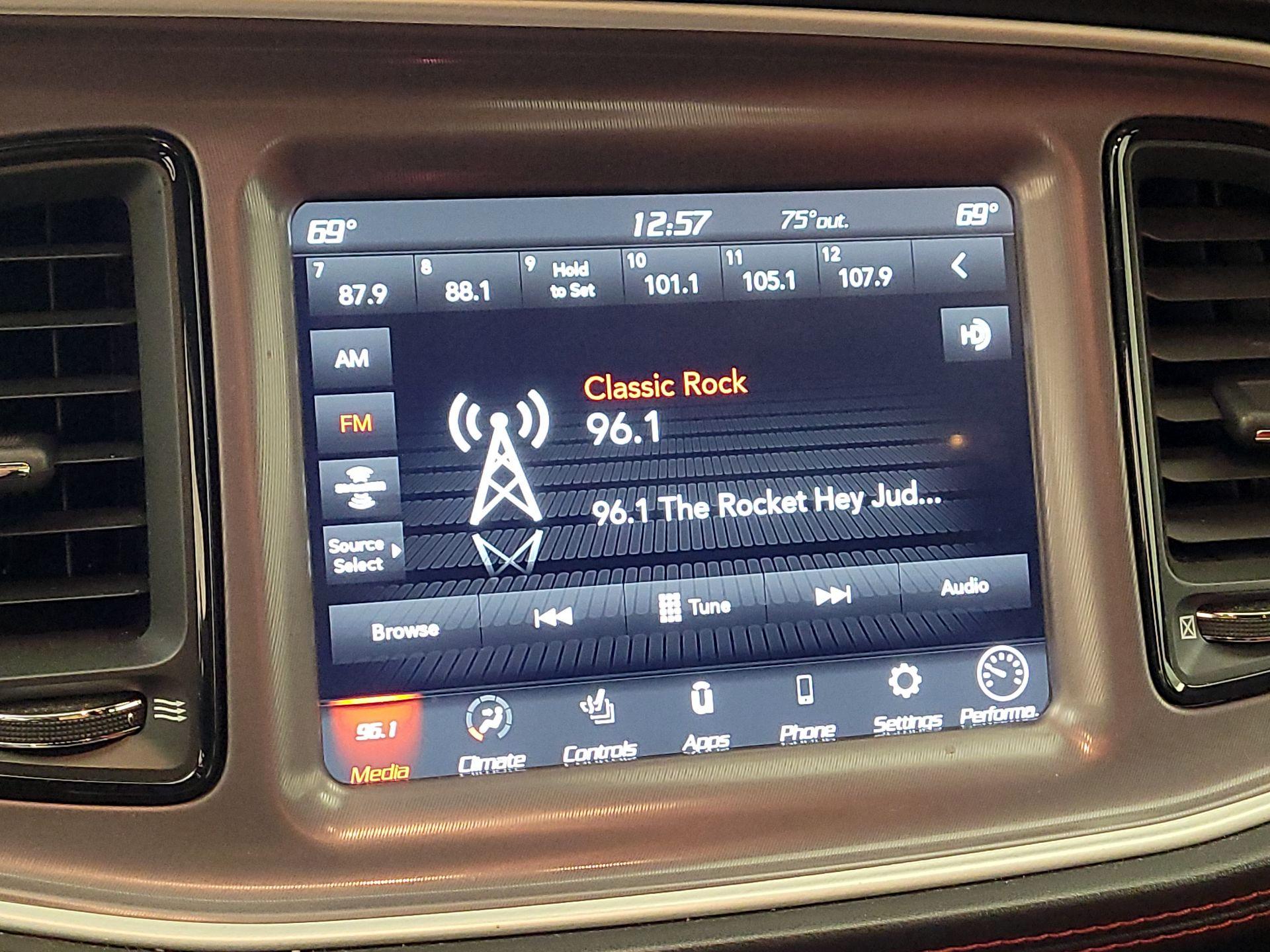 Thumbnail: 2022 Dodge Challenger - 15