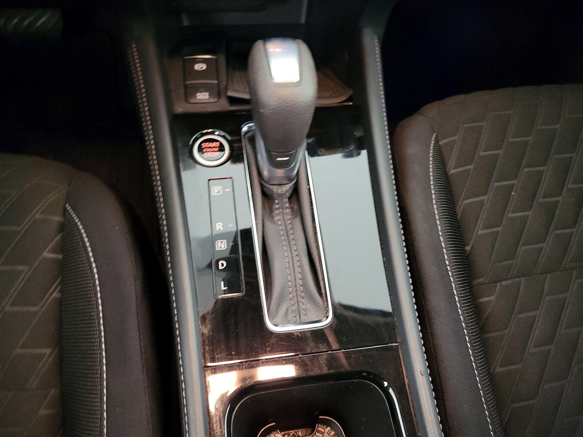 Thumbnail: 2021 Nissan Kicks - 15