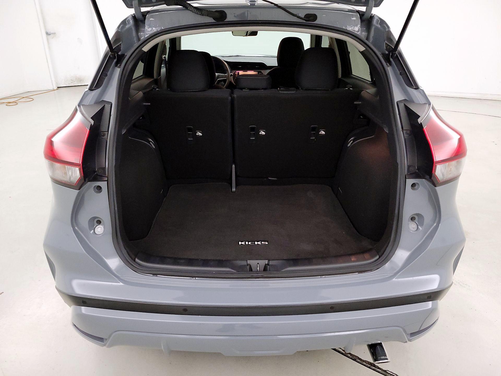 Thumbnail: 2021 Nissan Kicks - 17