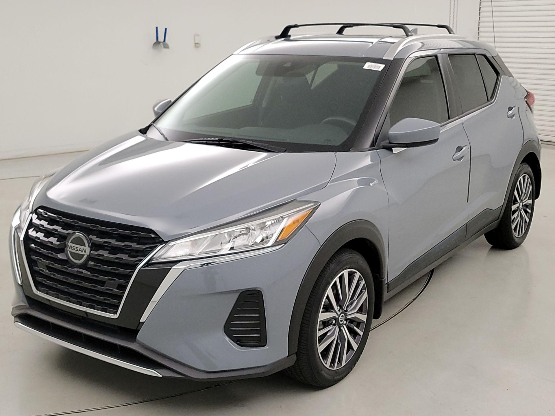 Thumbnail: 2021 Nissan Kicks - 3