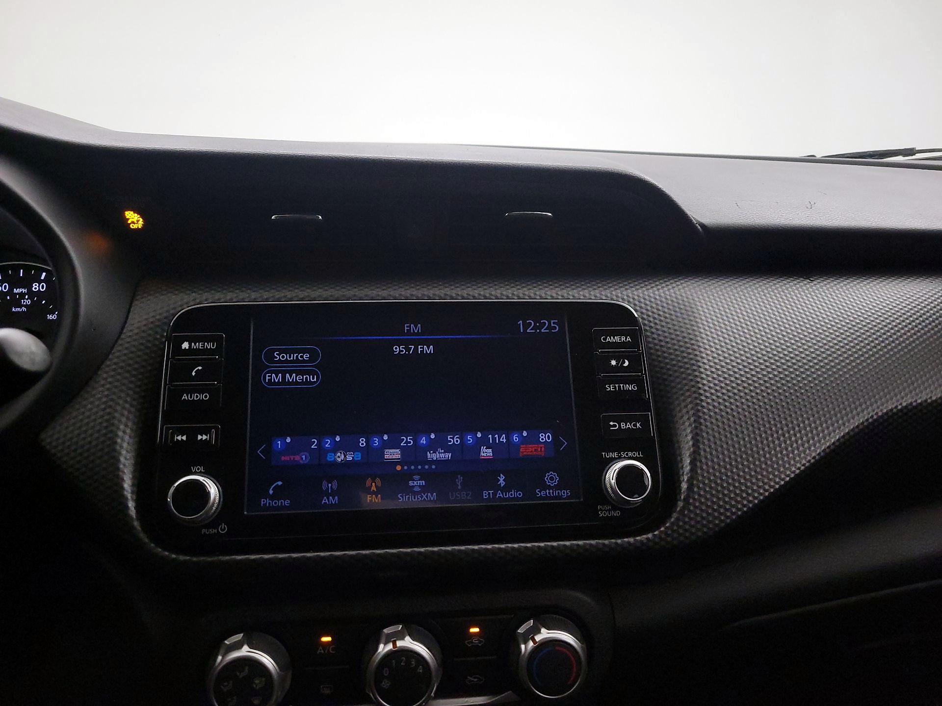 Thumbnail: 2023 Nissan Kicks - 15