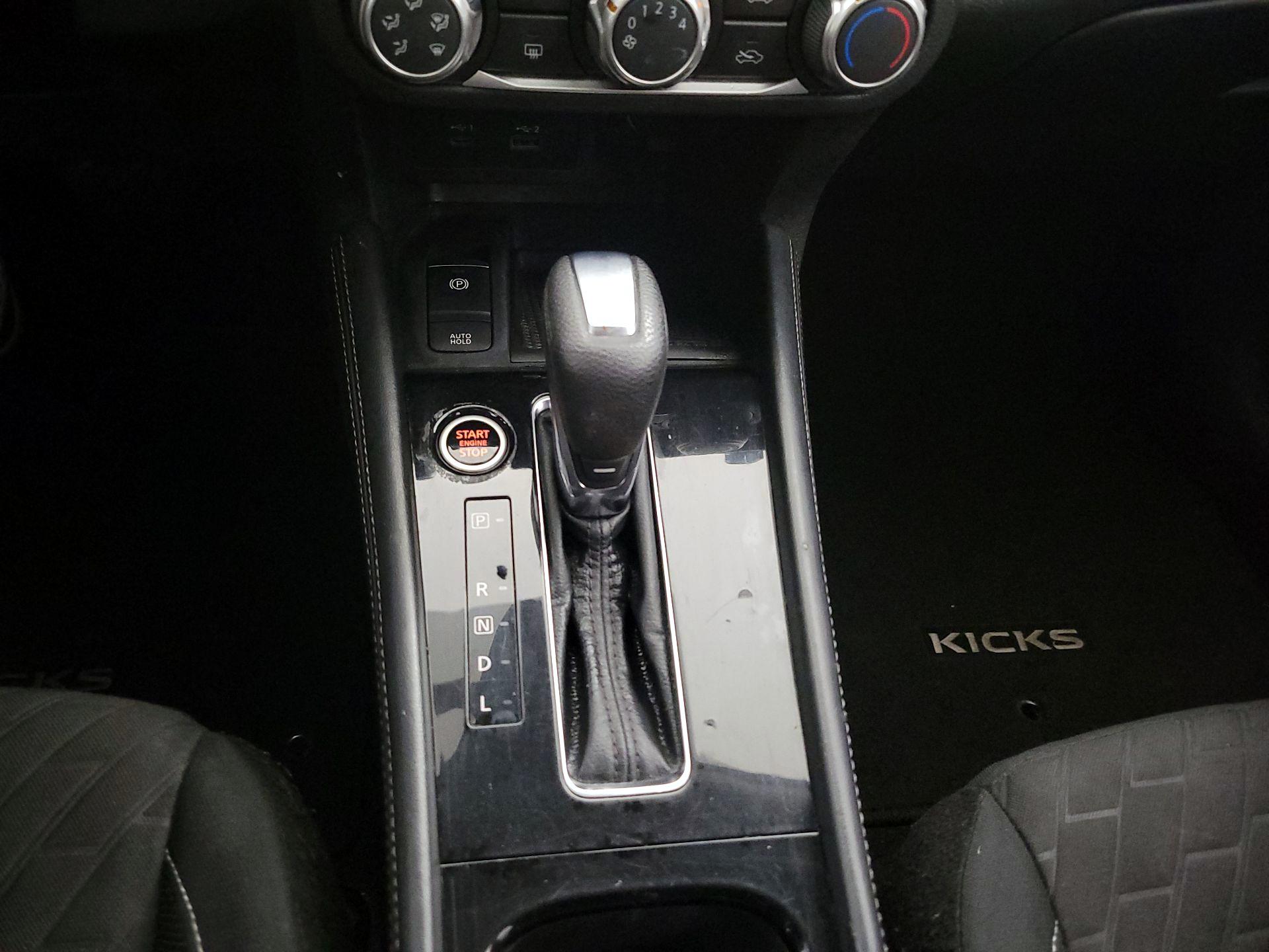 Thumbnail: 2023 Nissan Kicks - 17