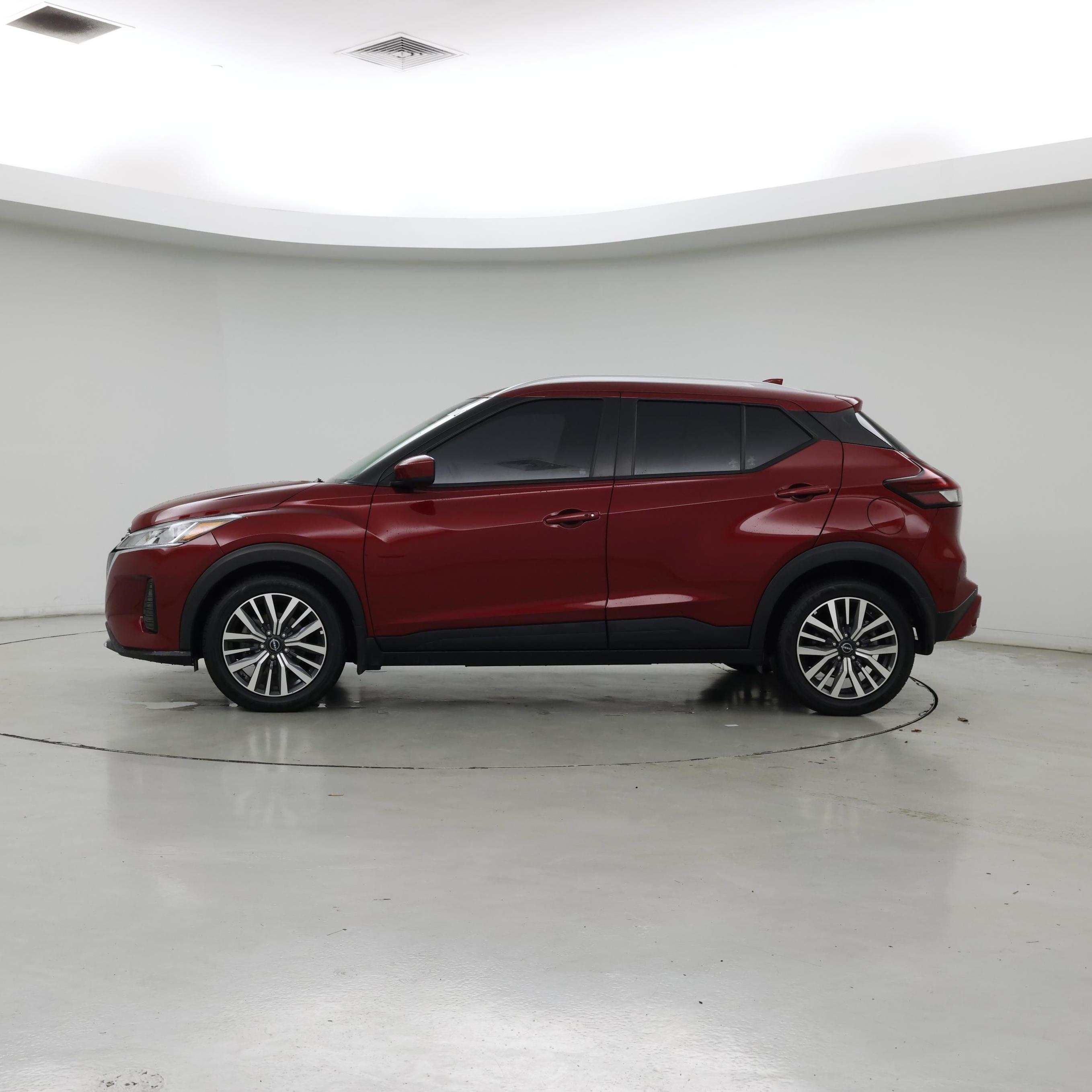 Thumbnail: 2023 Nissan Kicks - 3