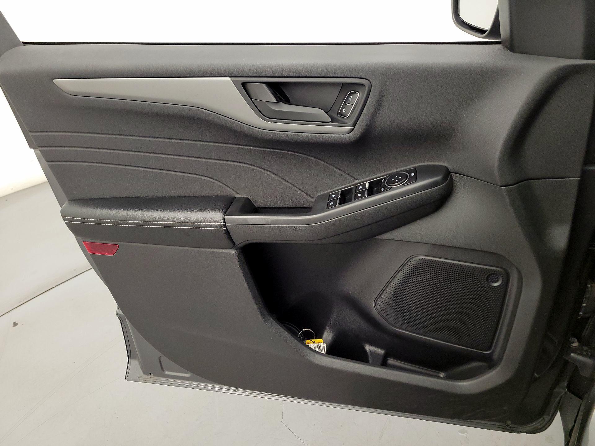 Thumbnail: 2023 Ford Escape - 12