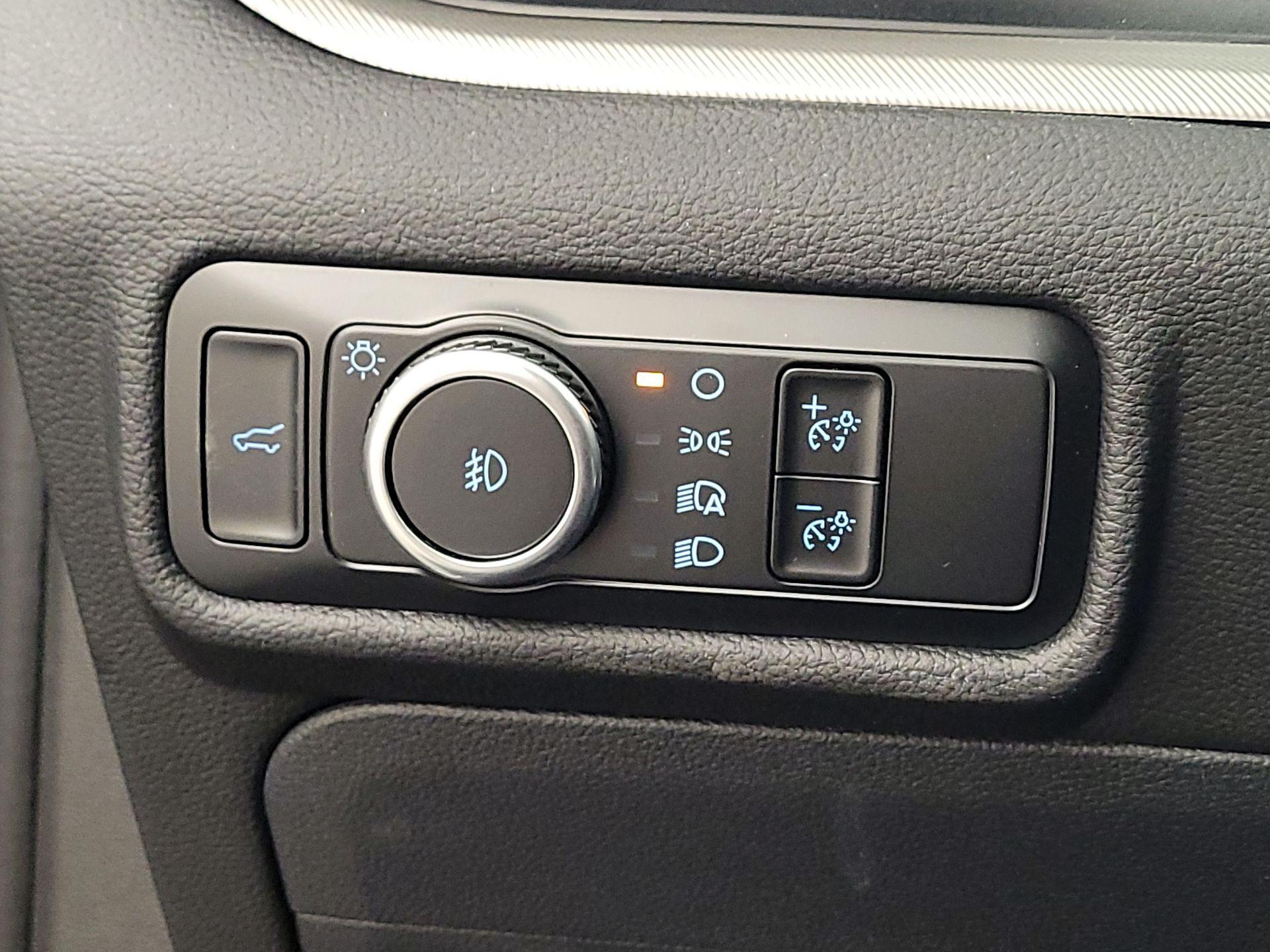 Thumbnail: 2023 Ford Explorer - 13