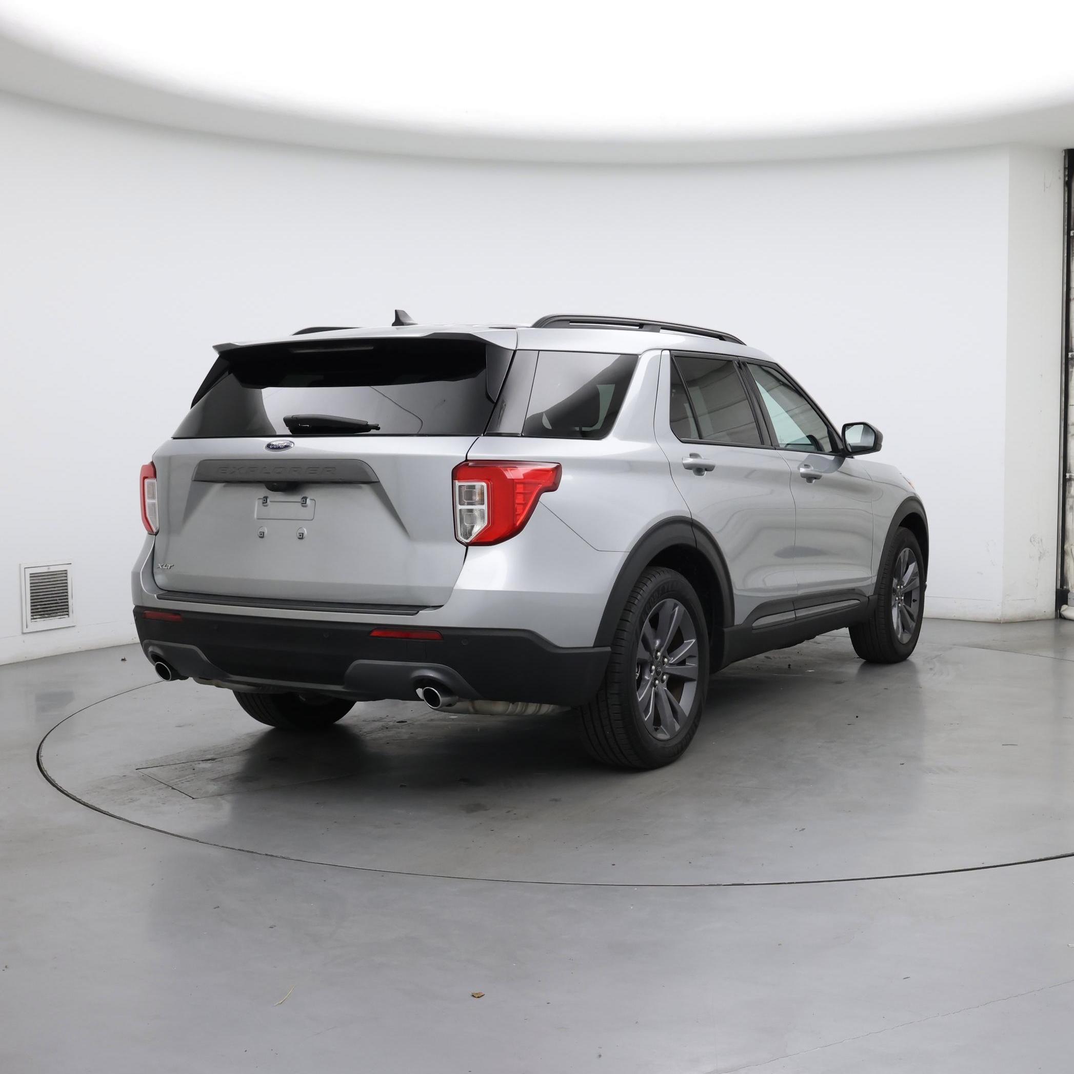 Thumbnail: 2023 Ford Explorer - 8