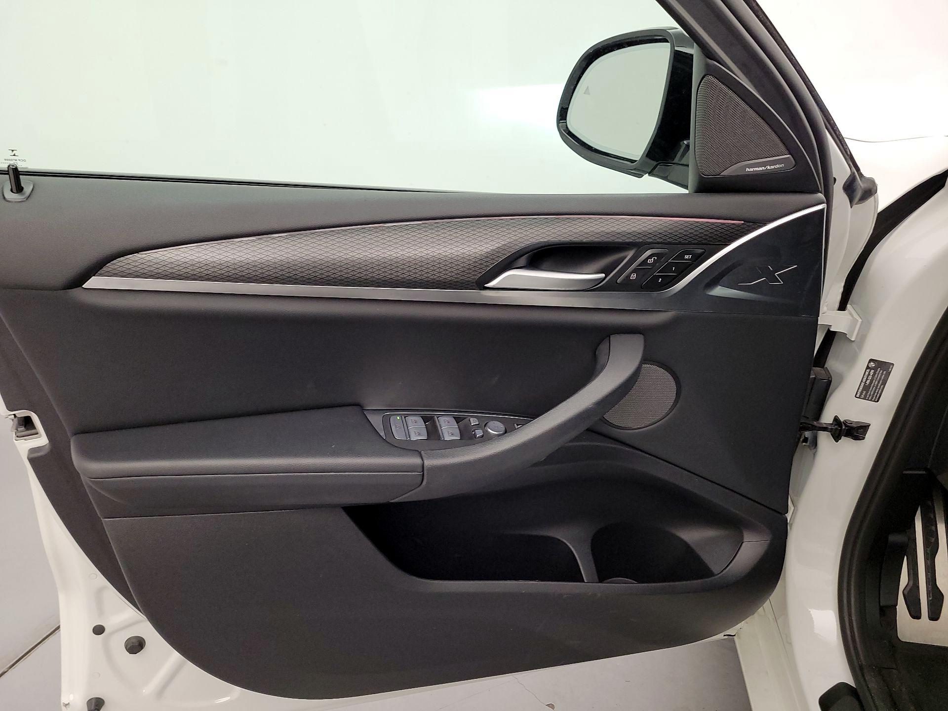 Thumbnail: 2023 BMW X4 - 12