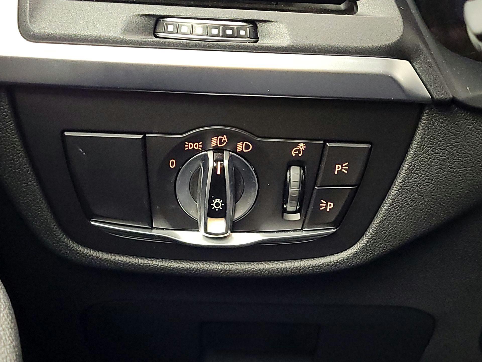 Thumbnail: 2023 BMW X4 - 13