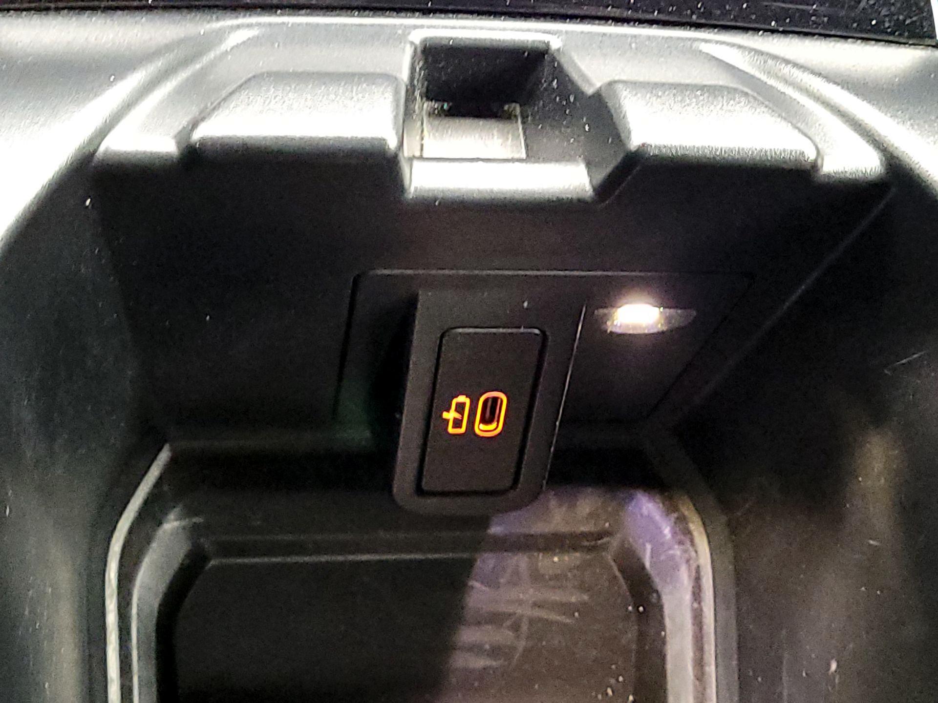 Thumbnail: 2023 BMW X4 - 19