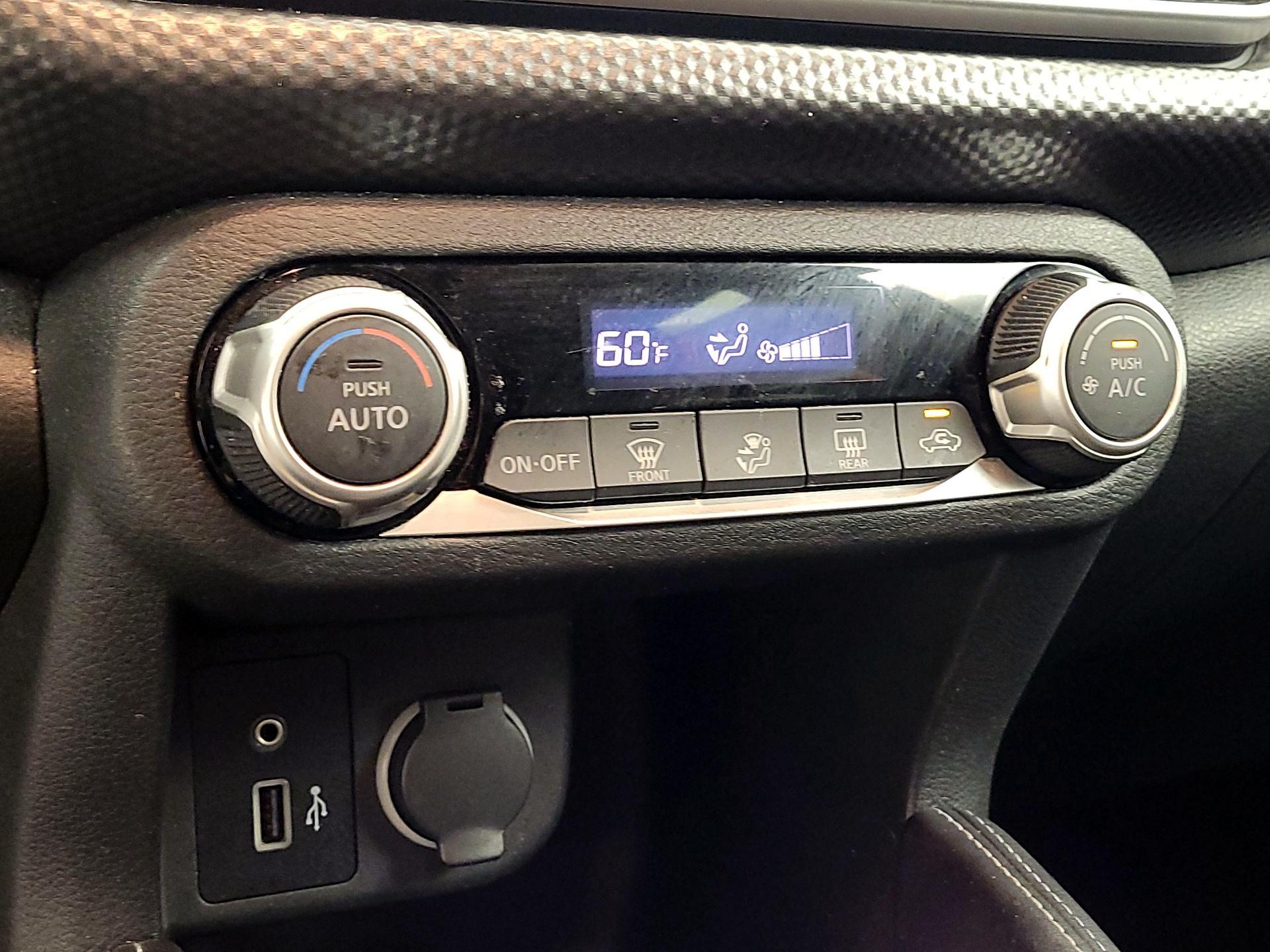 Thumbnail: 2020 Nissan Kicks - 15