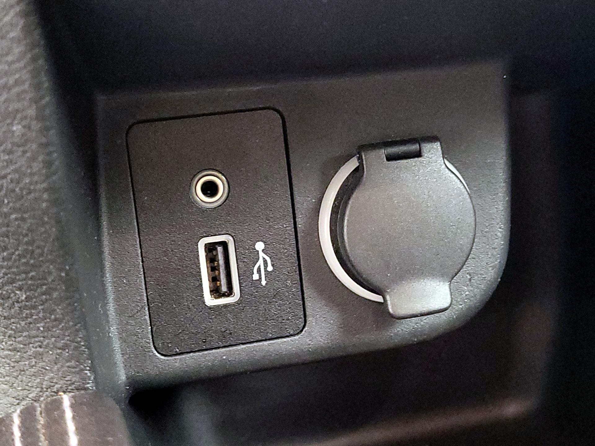 Thumbnail: 2020 Nissan Kicks - 17