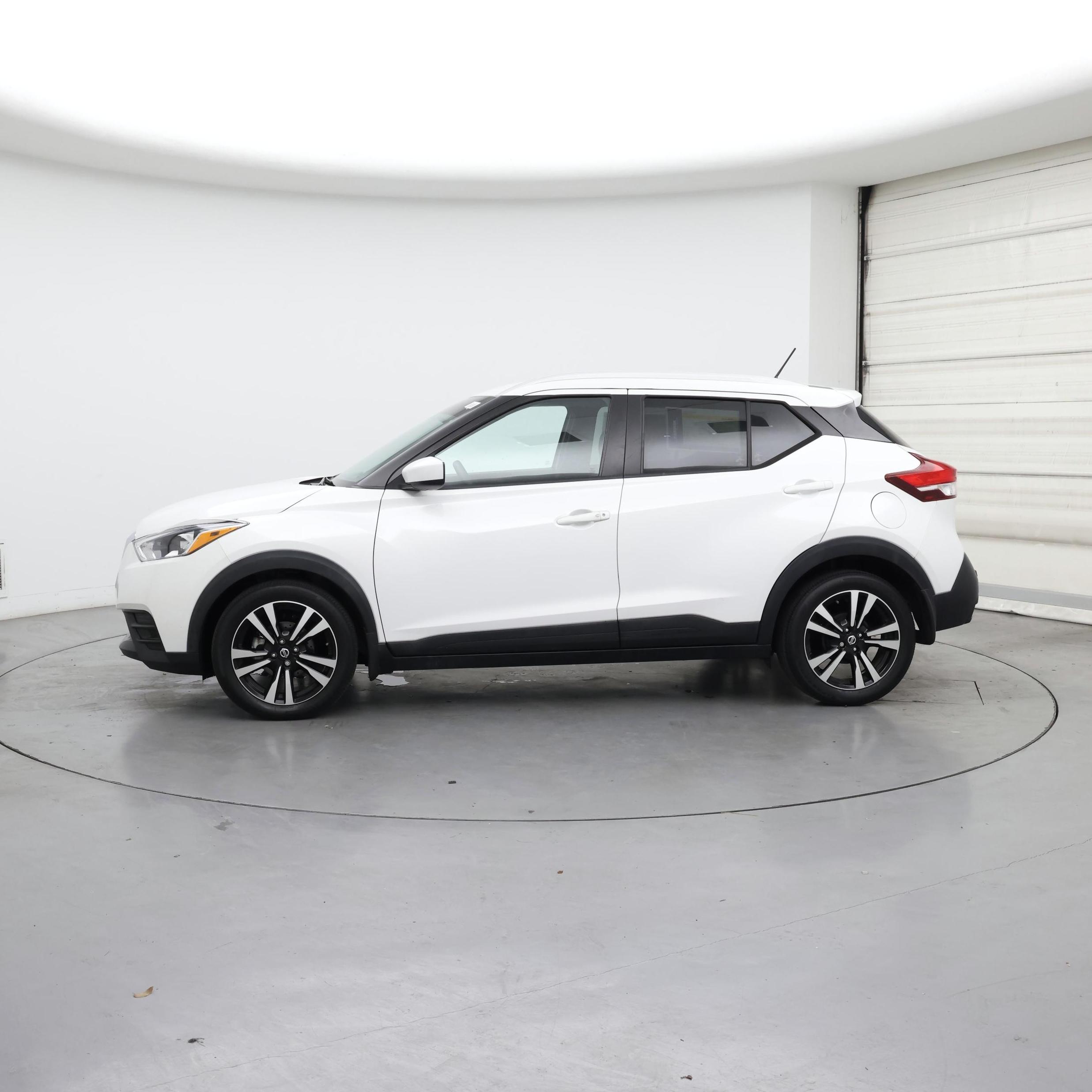 Thumbnail: 2020 Nissan Kicks - 3