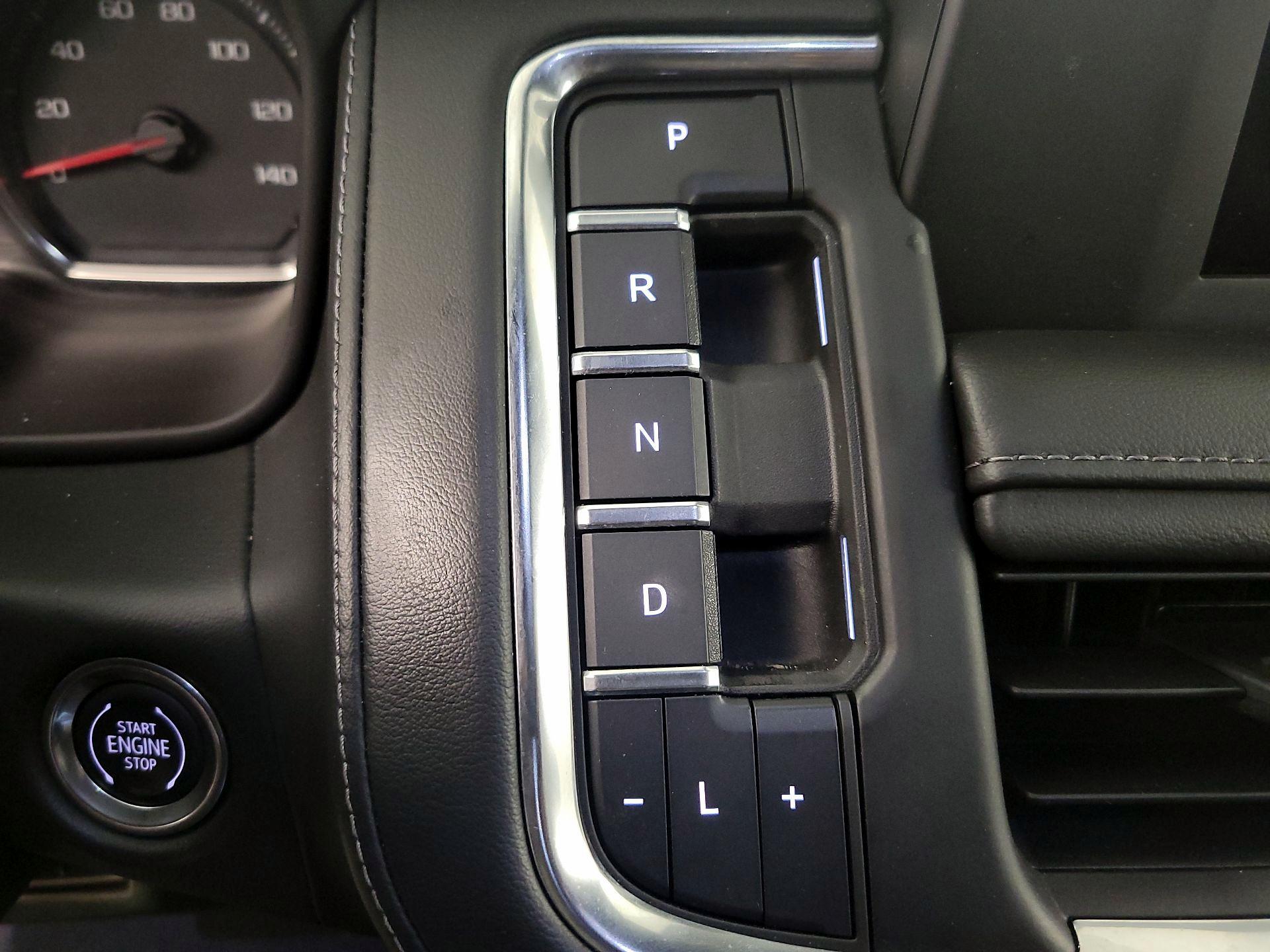 Thumbnail: 2022 Chevrolet Tahoe - 17