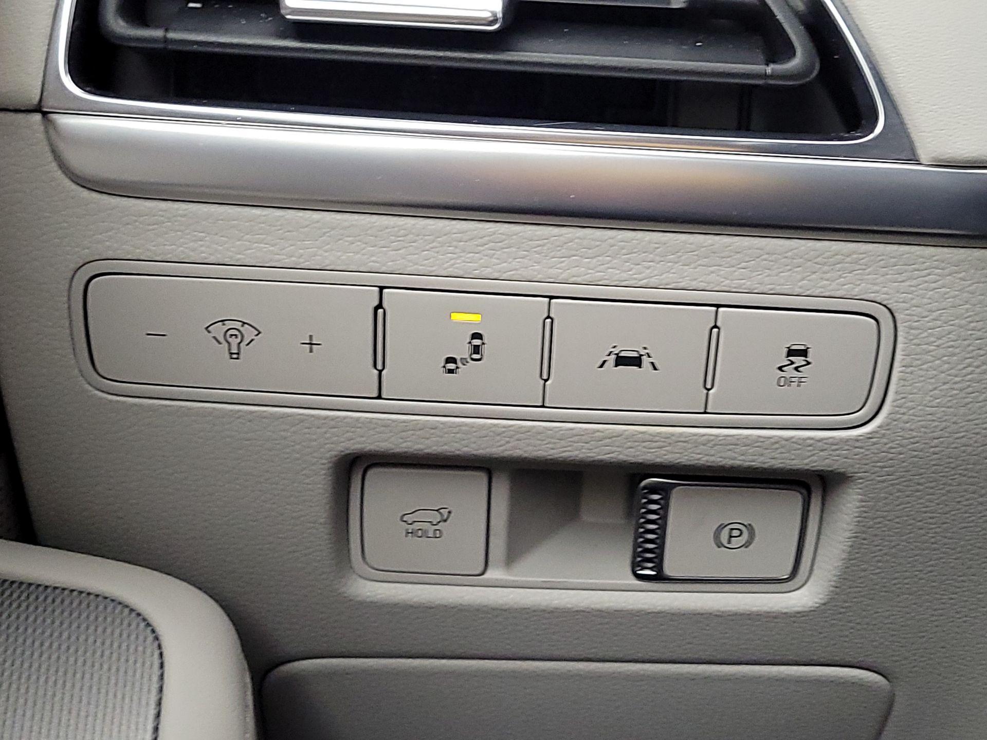 Thumbnail: 2022 Hyundai Palisade - 13