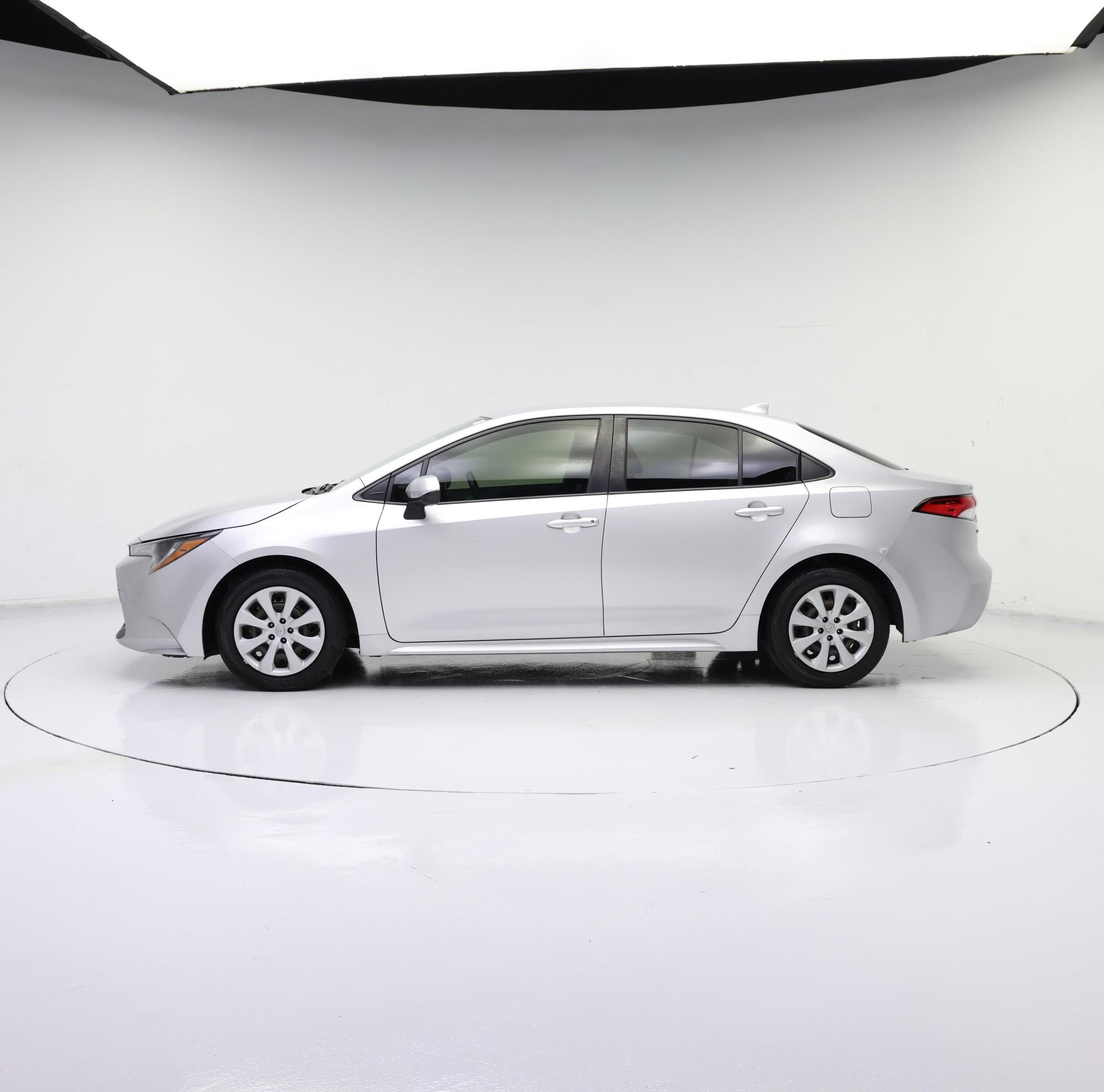 Thumbnail: 2022 Toyota Corolla - 3